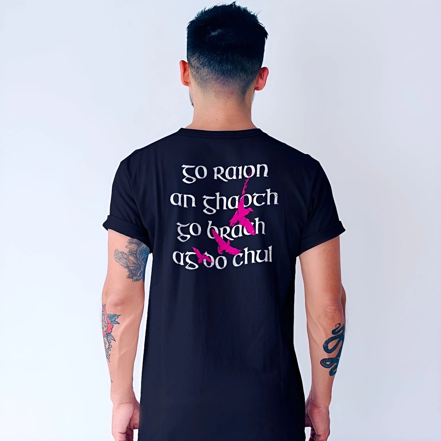 Eirin Apparel irish-streetwear Men's 'May The Wind Always Be At Your Back' Gaeilge Print Black T-Shirt