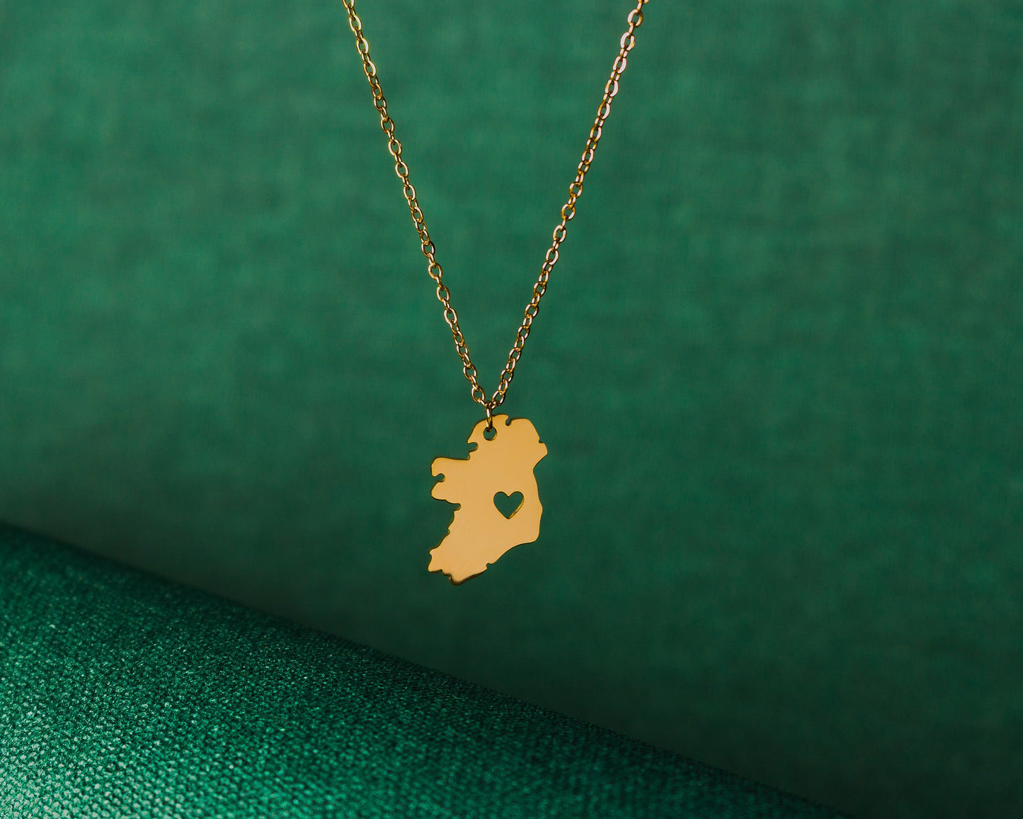 Eirin Apparel Necklace Gold Map of Ireland Necklace - ‘Heartland’