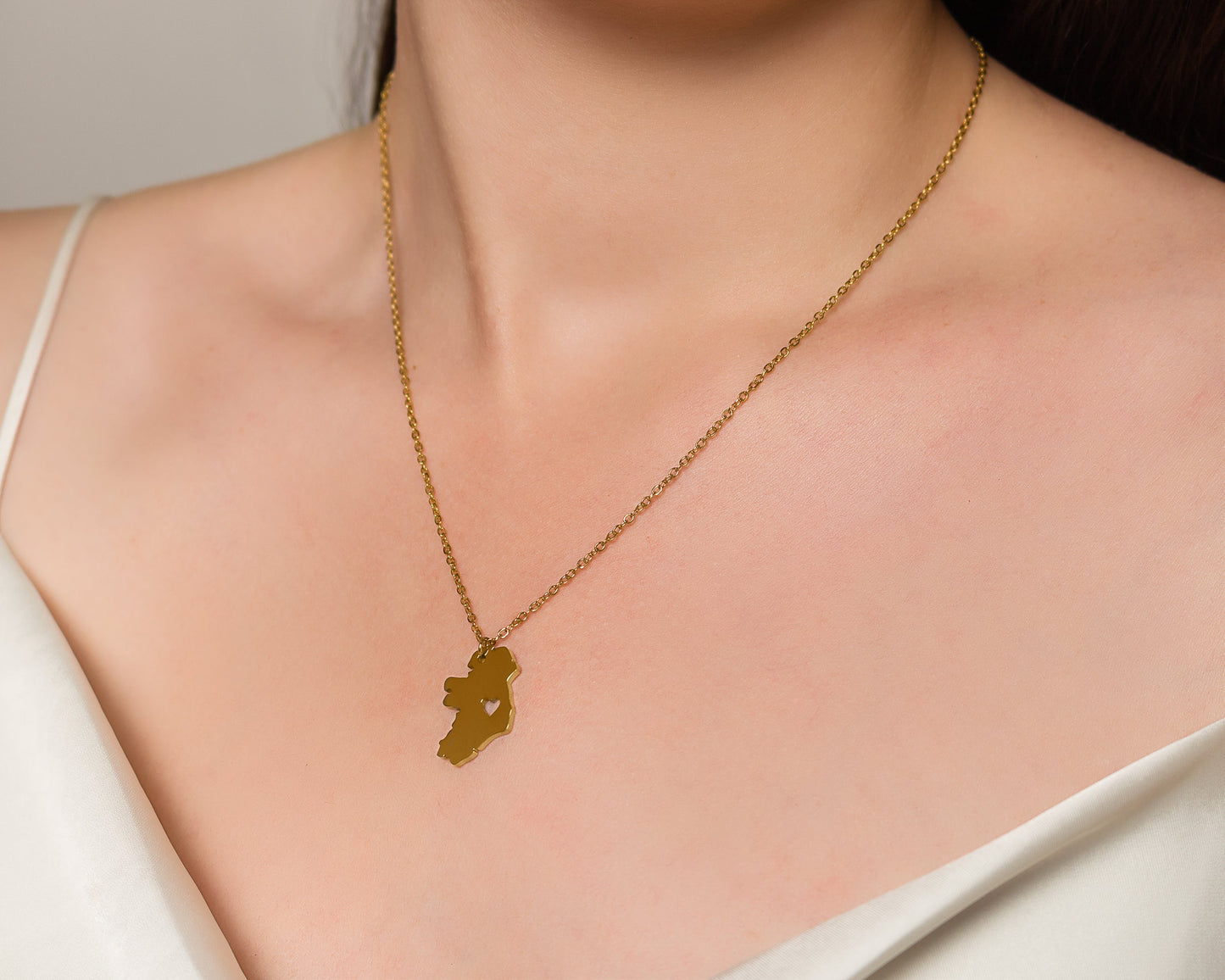 Eirin Apparel Necklace Map of Ireland Necklace - ‘Heartland’