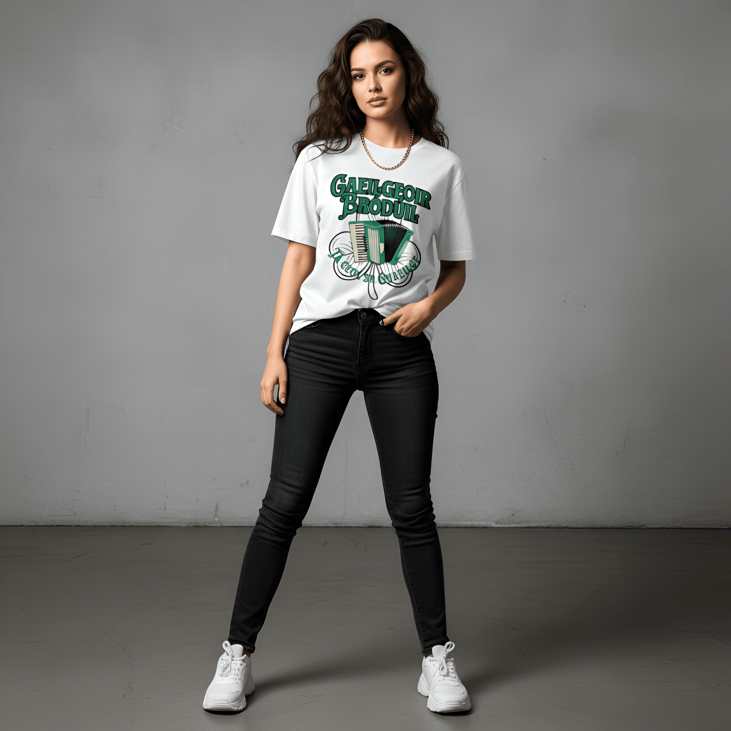 Eirin Apparel Women's T-Shirt Women's 'There's Music In Irish' Gaelic T-Shirt