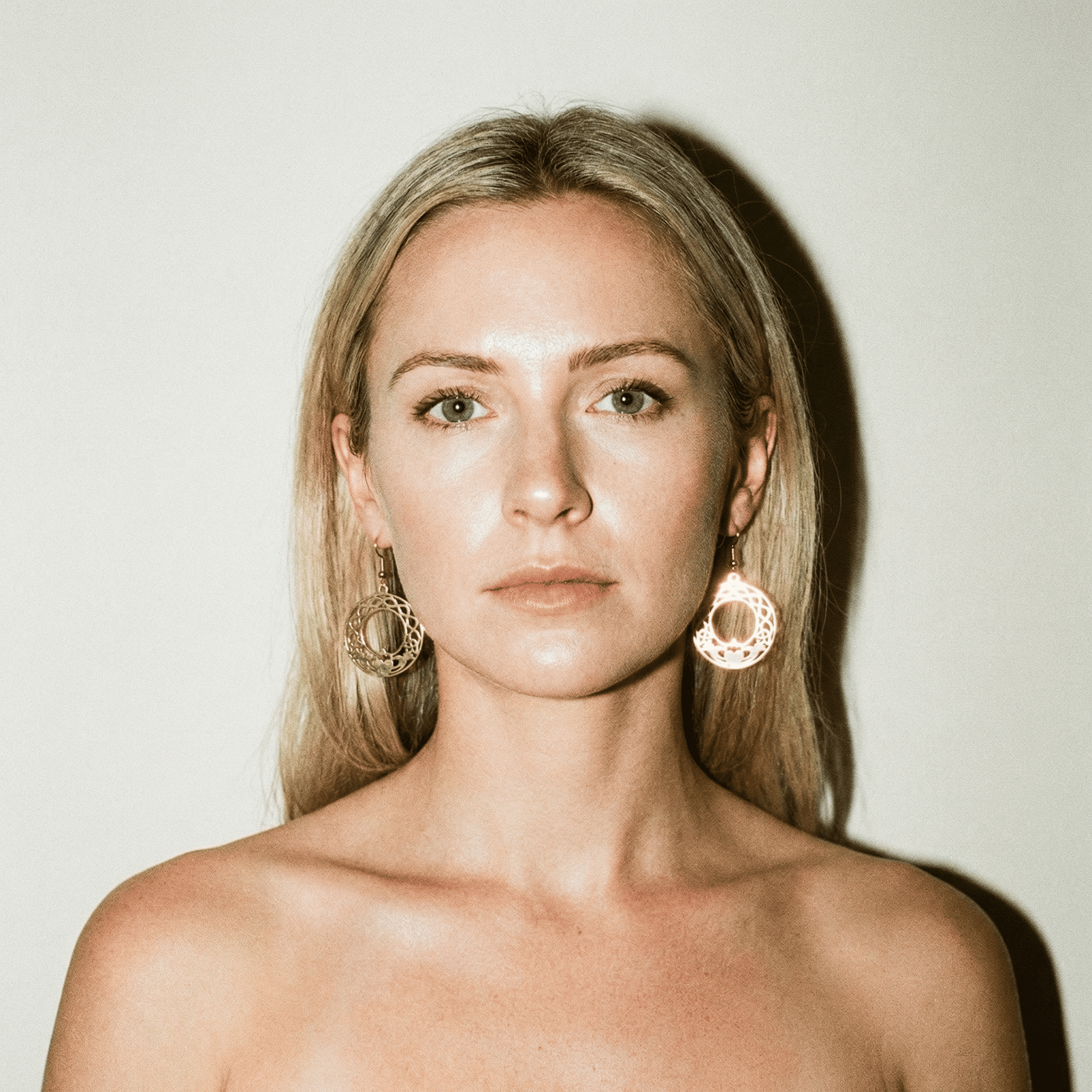 Eirin Apparel Chunky Claddagh Hoop Earrings Gold Celtic Knot Claddagh Earrings – ‘Fáinne an Ghrá’ (Ring of Love)