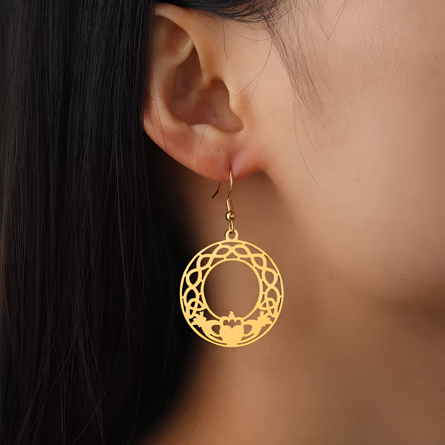 Eirin Apparel Chunky Claddagh Hoop Earrings Gold & Silver Claddagh Knot Hoop Earrings – ‘Fáinne an Ghrá’ (Ring of Love)