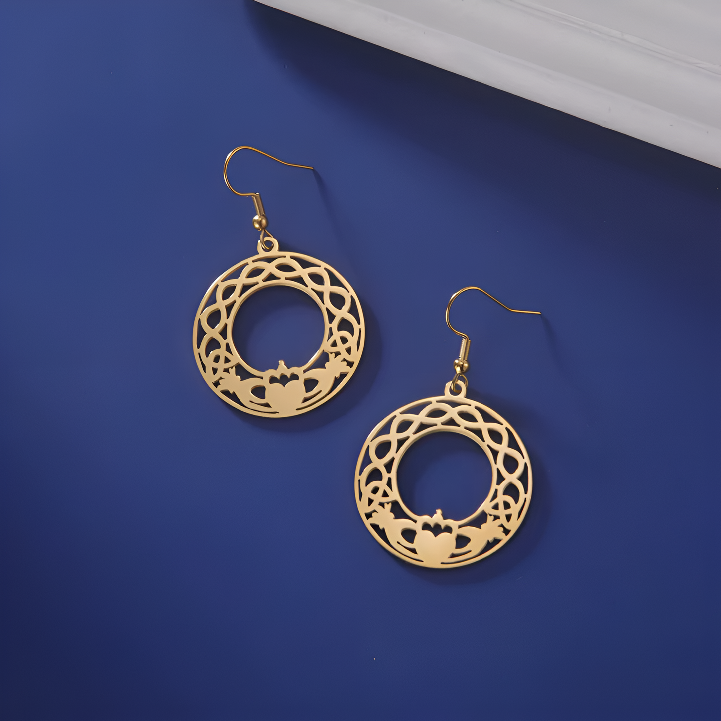 Eirin Apparel Chunky Claddagh Hoop Earrings Gold & Silver Claddagh Knot Hoop Earrings – ‘Fáinne an Ghrá’ (Ring of Love)