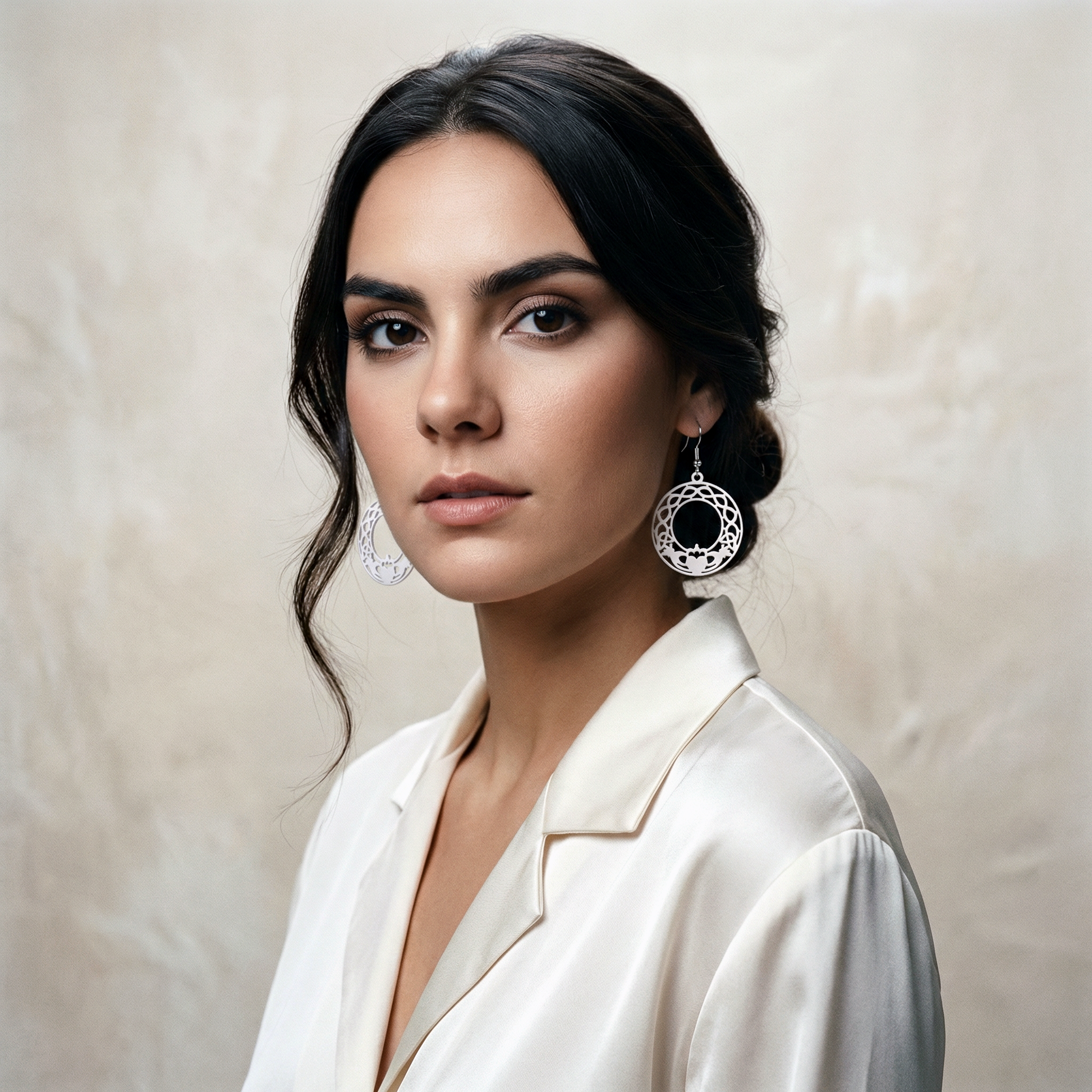 Eirin Apparel Claddagh Earrings Celtic Knot Claddagh Earrings – ‘Fáinne an Ghrá’ (Ring of Love)