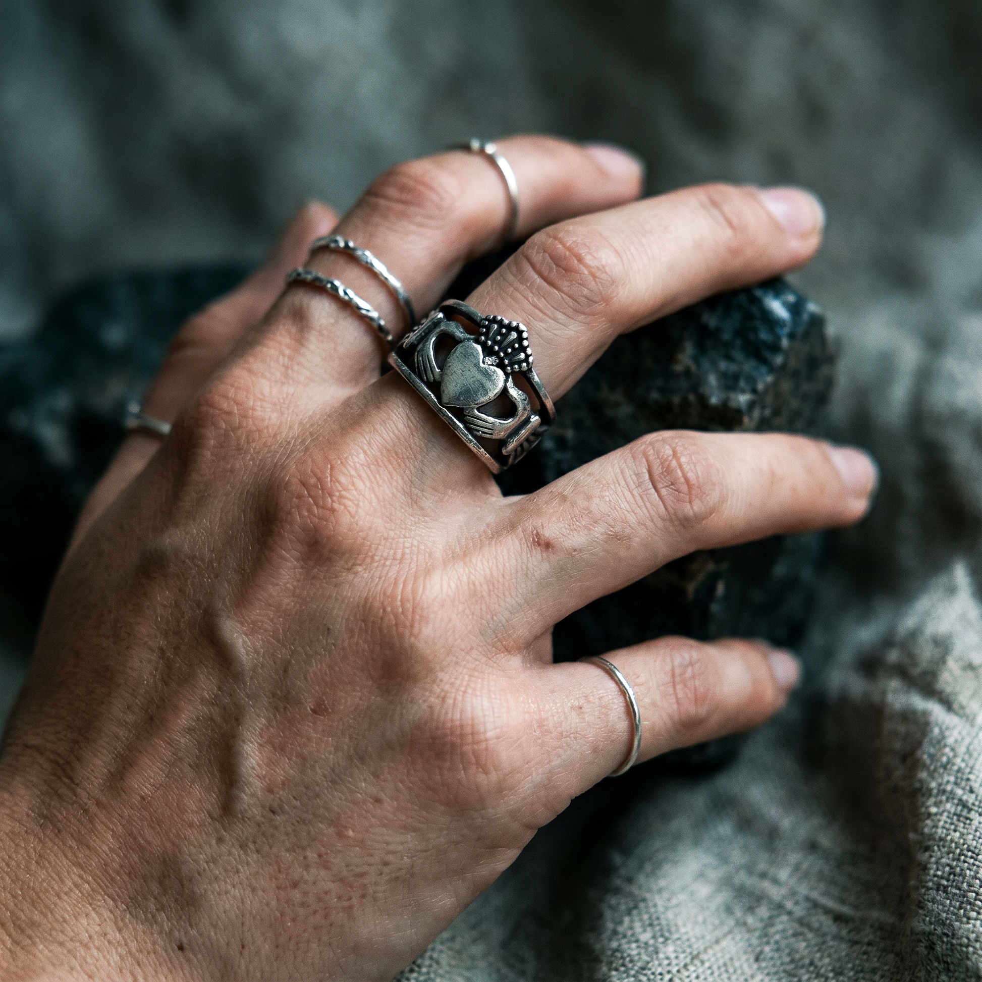 Eirin Apparel Claddagh Ring Women’s Chunky Claddagh Ring – 'Dílse' (Faithful)