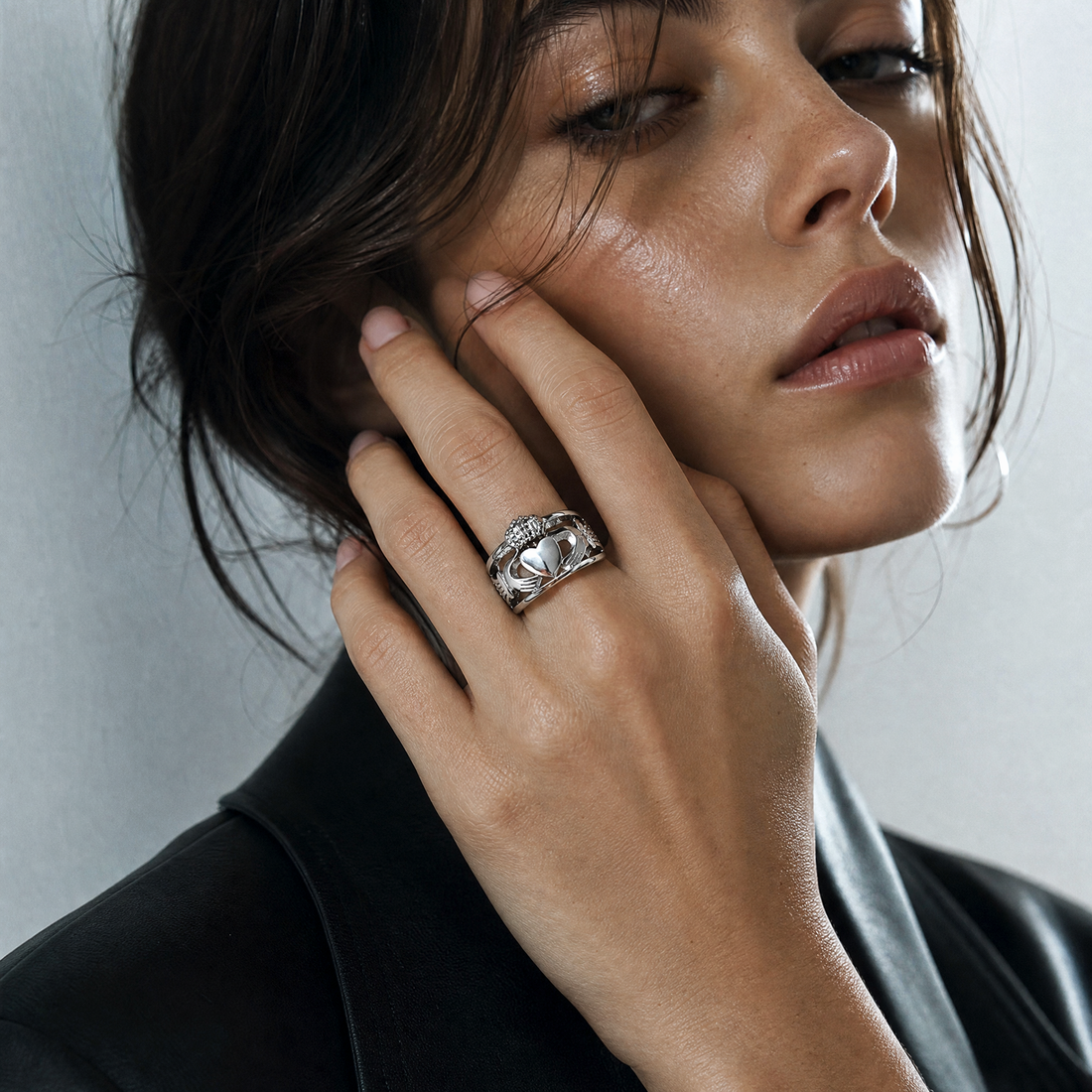 Eirin Apparel Claddagh Ring Women’s Chunky Claddagh Ring – 'Dílse' (Faithful)