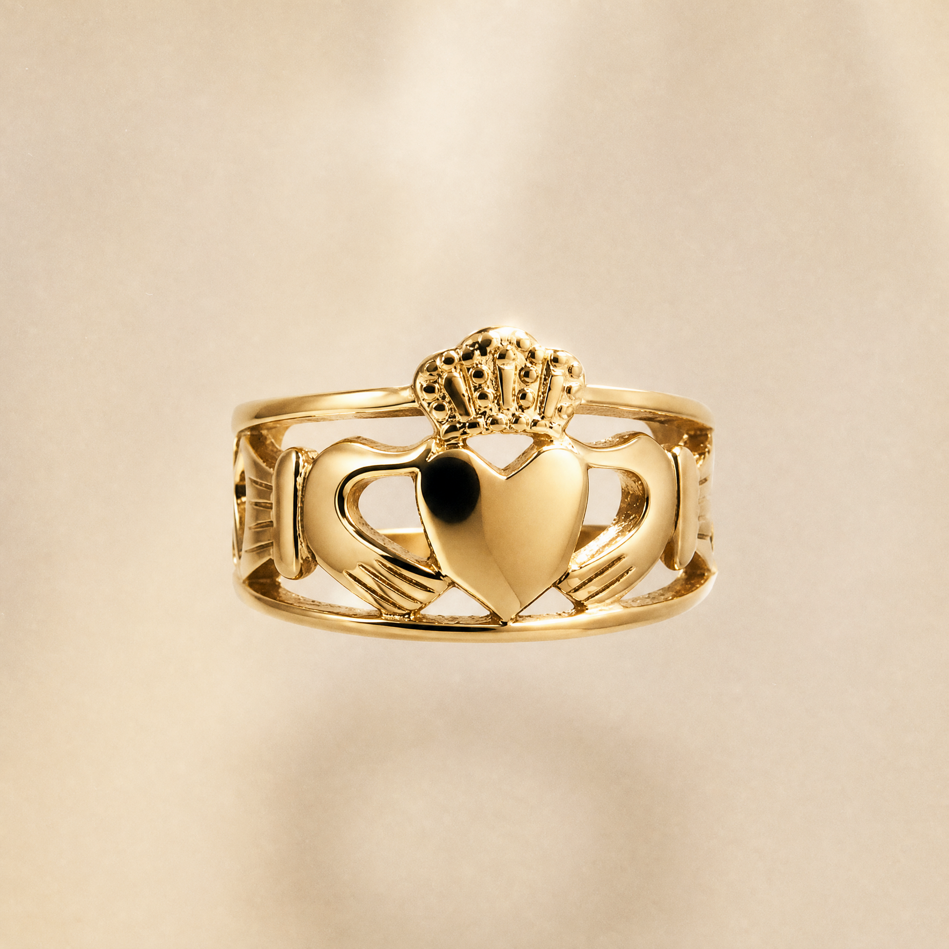 Eirin Apparel Claddagh Ring Women’s Chunky Claddagh Ring – 'Dílse' (Faithful)
