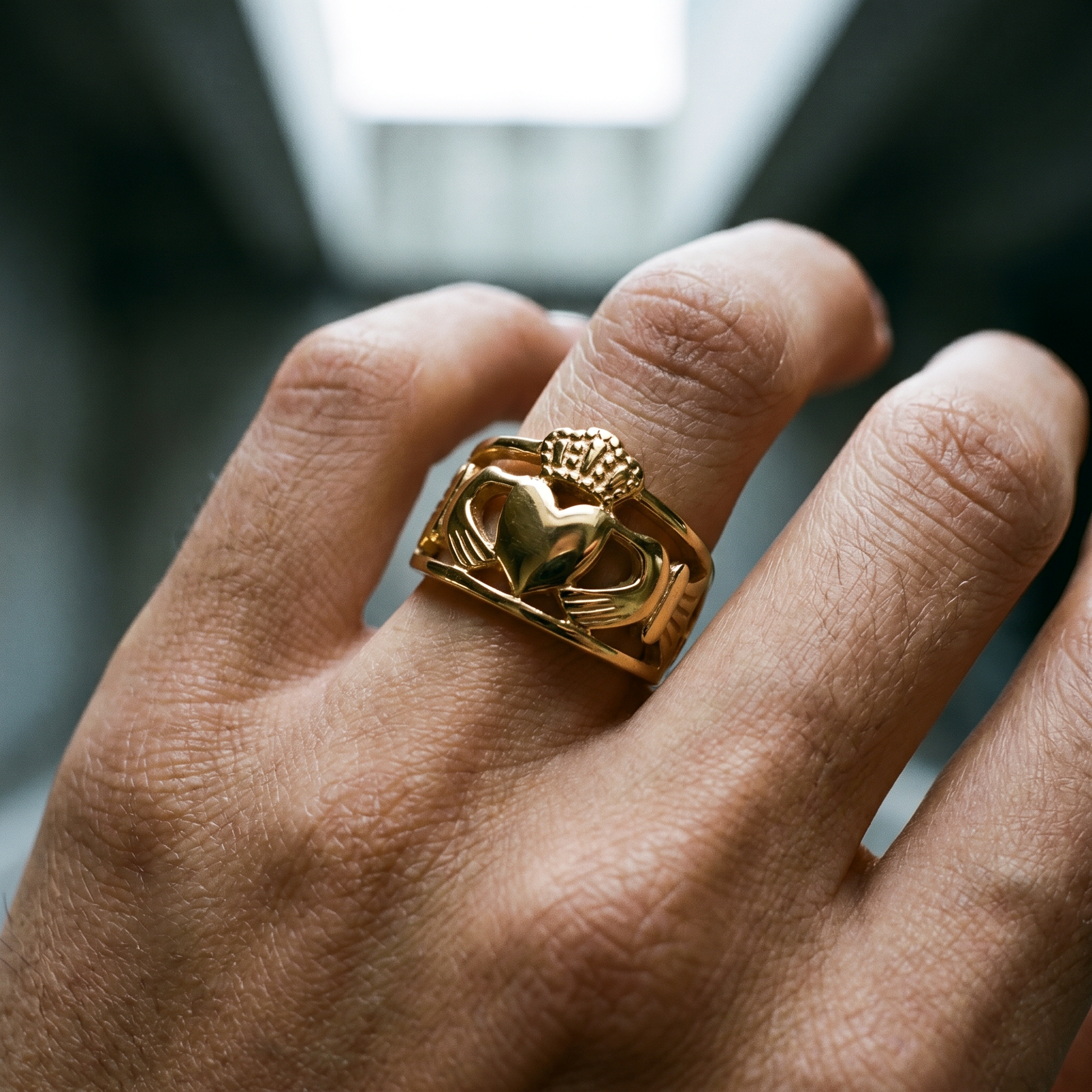 Eirin Apparel Claddagh Ring Women’s Chunky Claddagh Ring – 'Dílse' (Faithful)