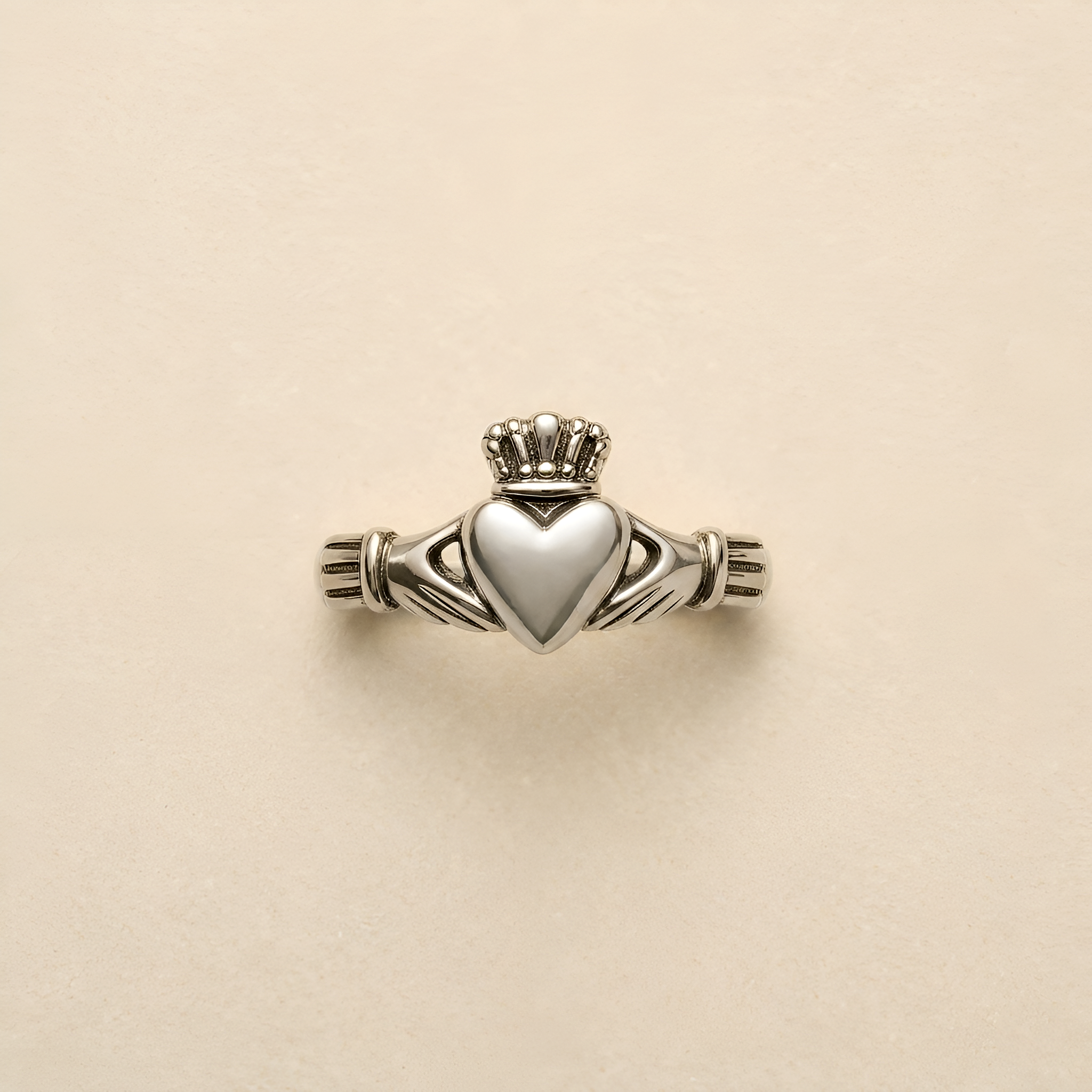 Eirin Apparel Claddagh Ring Women's Silver-Plated Claddagh Ring – ‘Gealaí’ (Moonlight)
