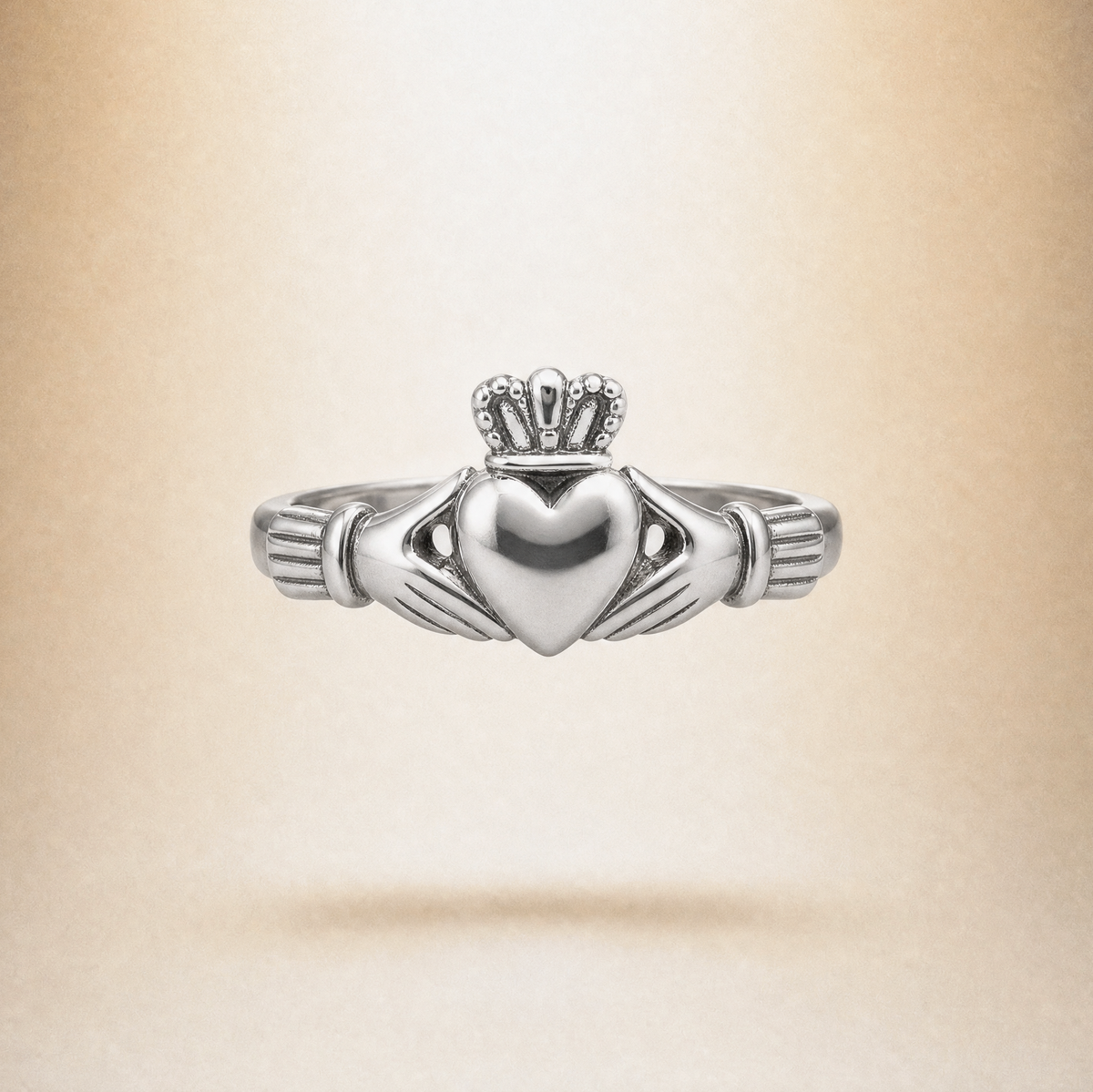 Eirin Apparel Claddagh Ring Women's Silver-Plated Classic Claddagh Ring – ‘Gealaí’ (Moonlight)