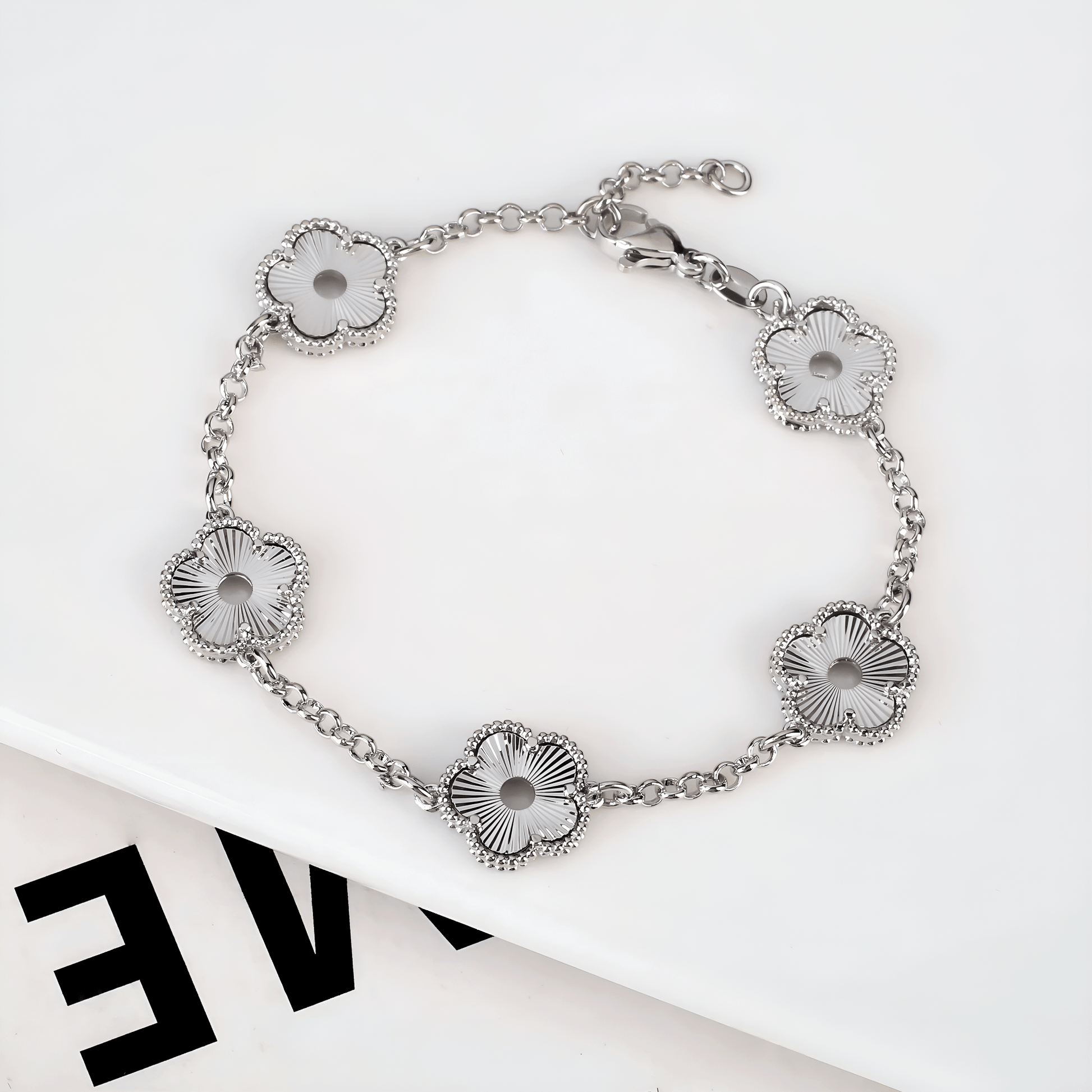 Eirin Apparel Clover Charm Bracelet Fleur of Gealán Fiáin Fleur Clover Charm Bracelet