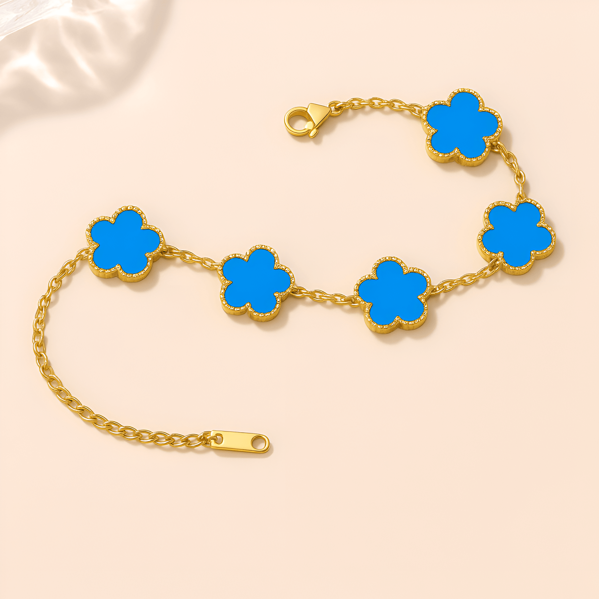 Eirin Apparel Clover Charm Bracelet Ocean Blue / Gold Tone Lúireach Clover Charm Bracelet