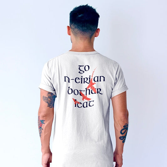 Eirin Apparel irish-streetwear Men's 'May The Road Rise To Meet You' Gaeilge Print White T-Shirt