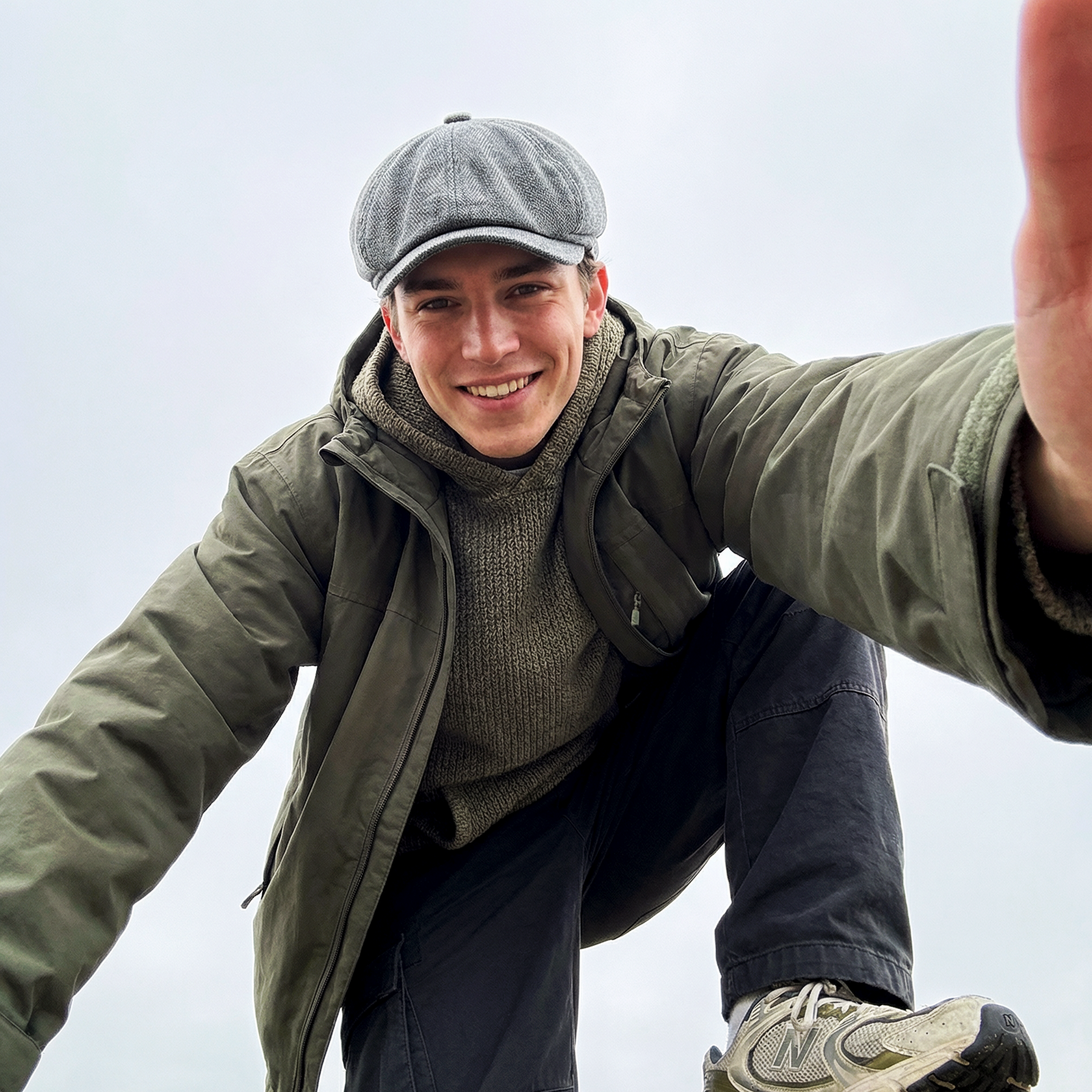 Eirin Apparel Men's Flat Cap ‘Belfast Crown’ Newsboy Flat Cap – Charcoal Grey