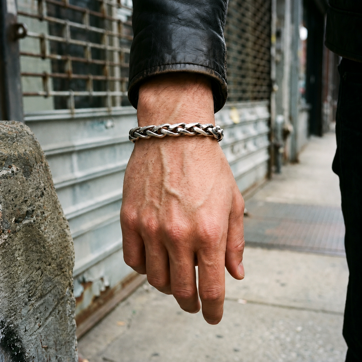 Eirin Apparel Men's Ring Men's Celtic Chain Bracelet