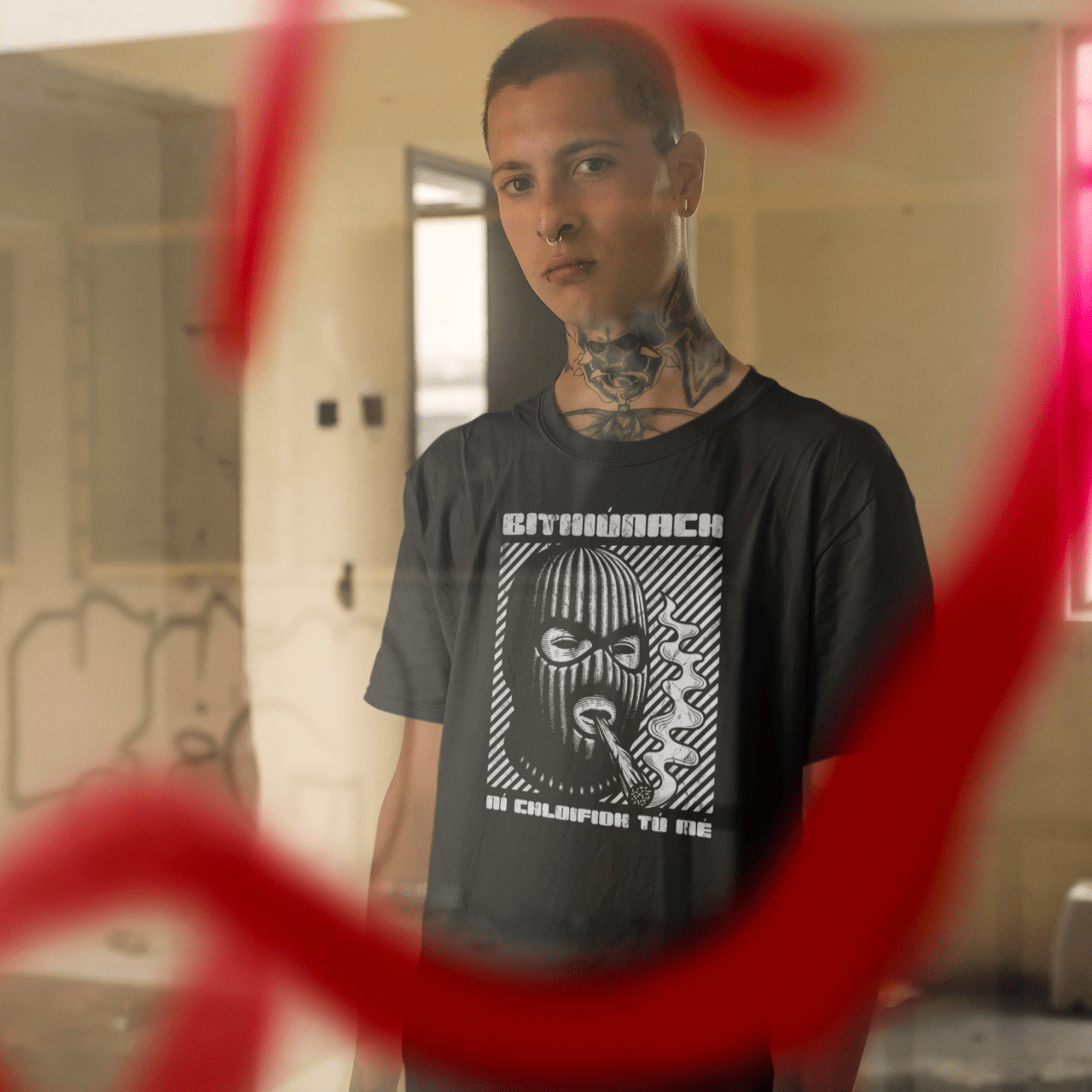 Eirin Apparel Men's T-Shirt Men's 'Irish Outlaw' Gaelic T-Shirt