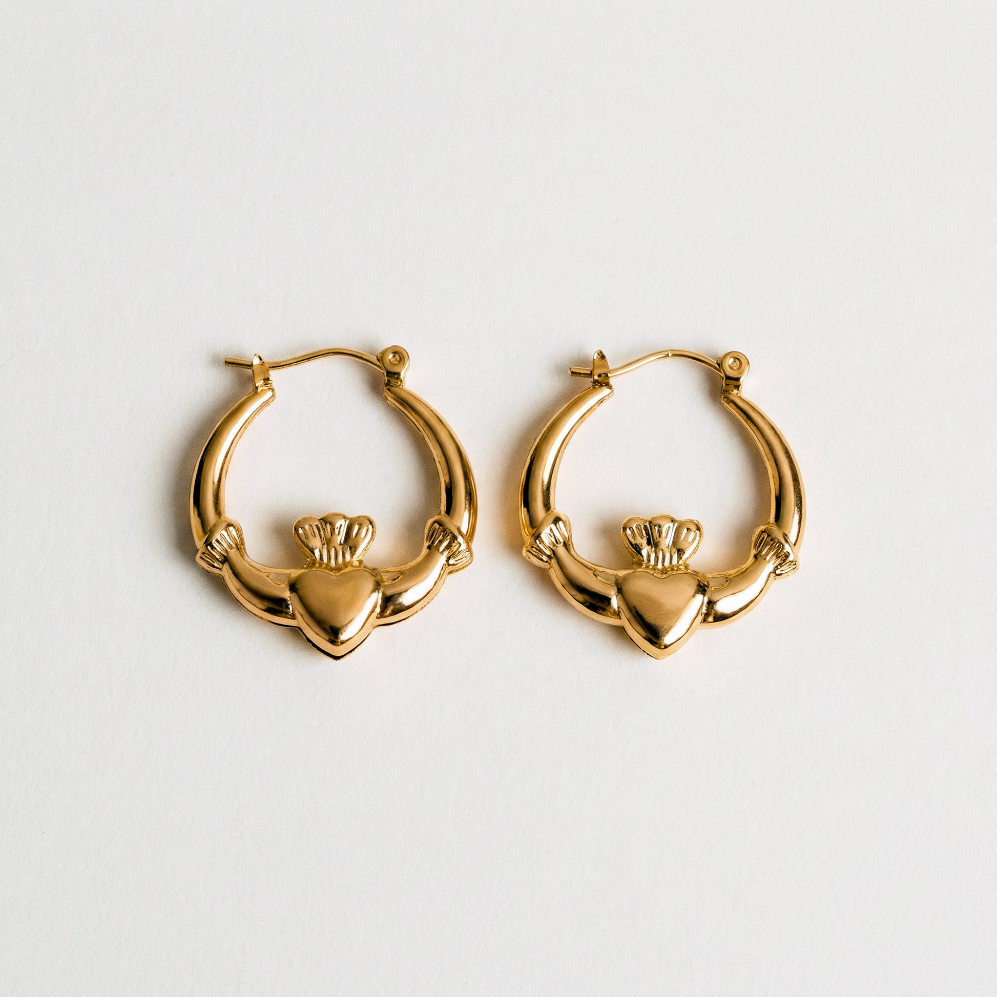 Eirin Apparel Mini Claddagh Hoop Earrings Dainty Gold-Plated Claddagh Hoop Earrings – 'Gríanóg' (Little Sun)