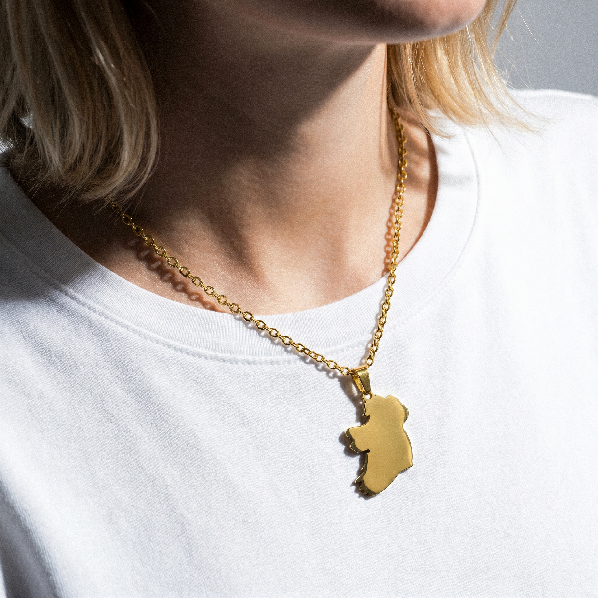 Eirin Apparel Necklace Classic Map of Ireland Necklace – ‘Oileán’ (Island)