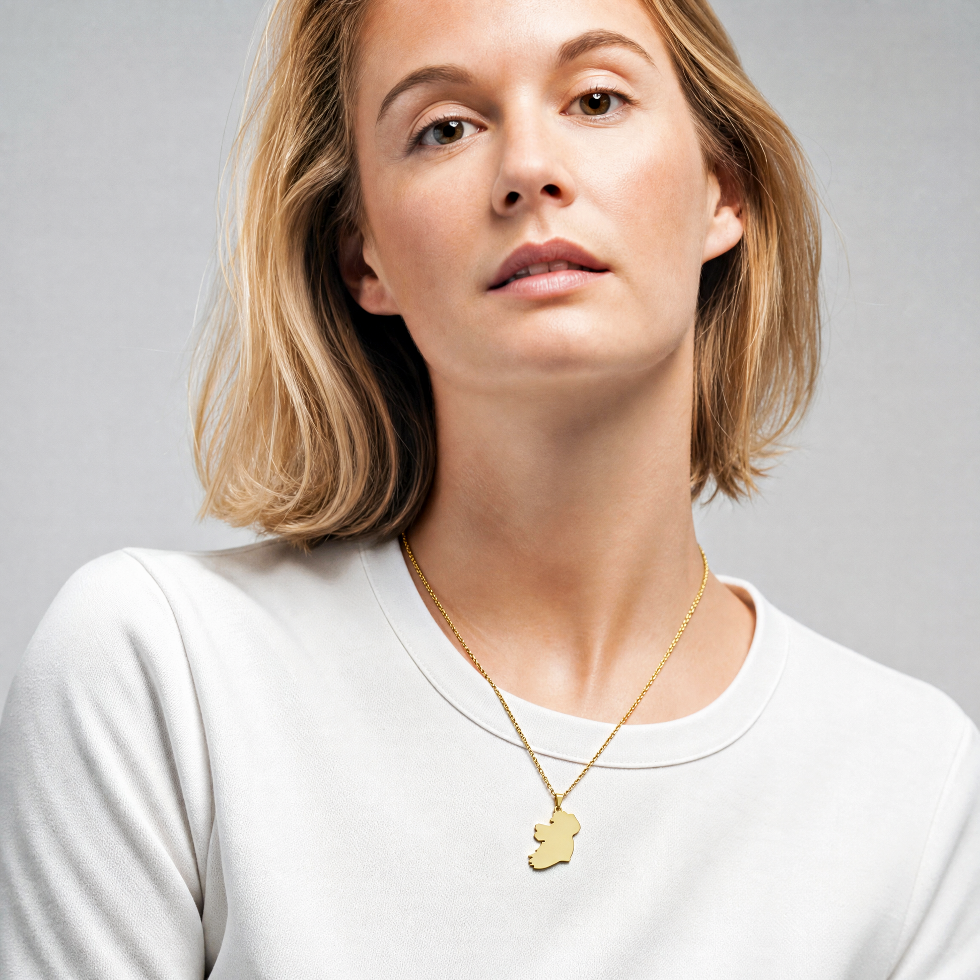 Eirin Apparel Necklace Classic Map of Ireland Necklace – ‘Oileán’ (Island)