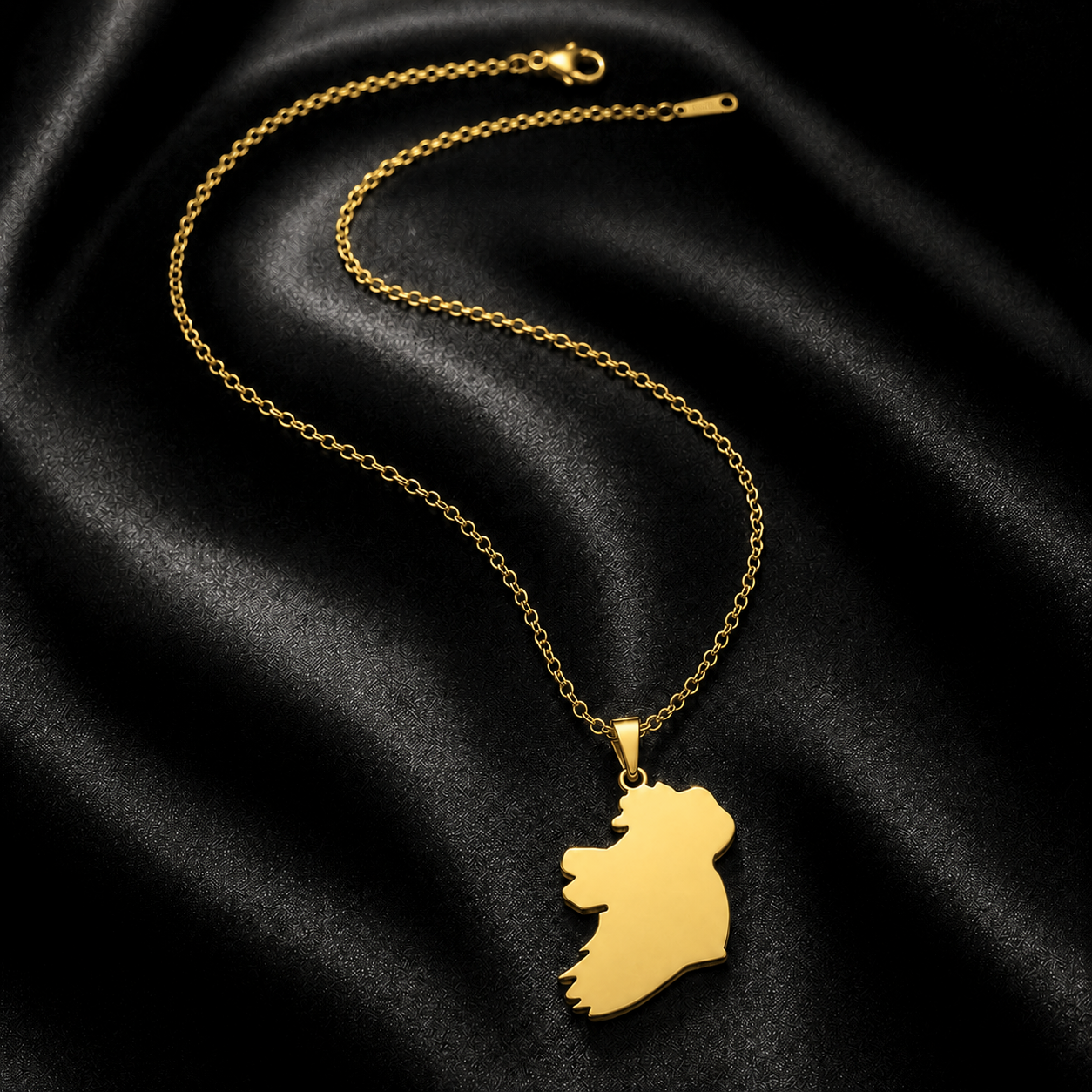 Eirin Apparel Necklace Classic Map of Ireland Necklace – ‘Oileán’ (Island)