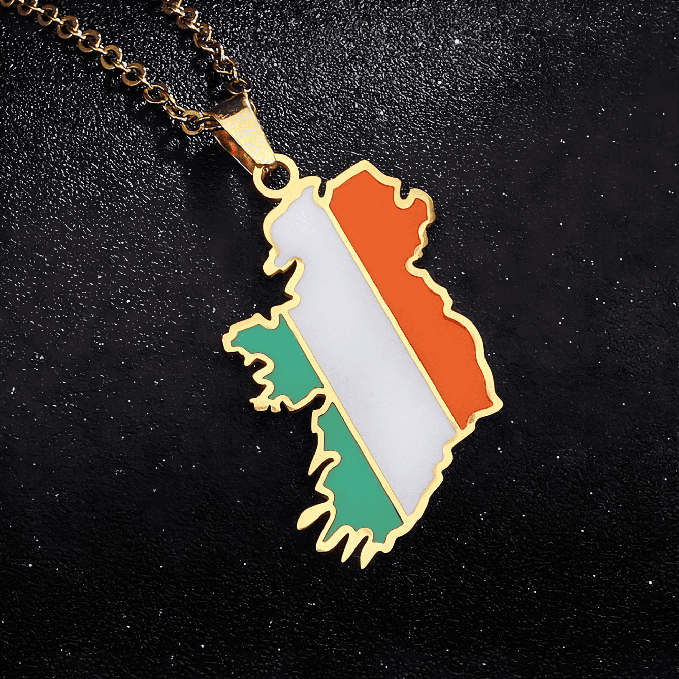 Eirin Apparel Necklace Gold Map of Ireland Tricolour Necklace – ‘Bratach na hÉireann’ (Flag of Ireland)