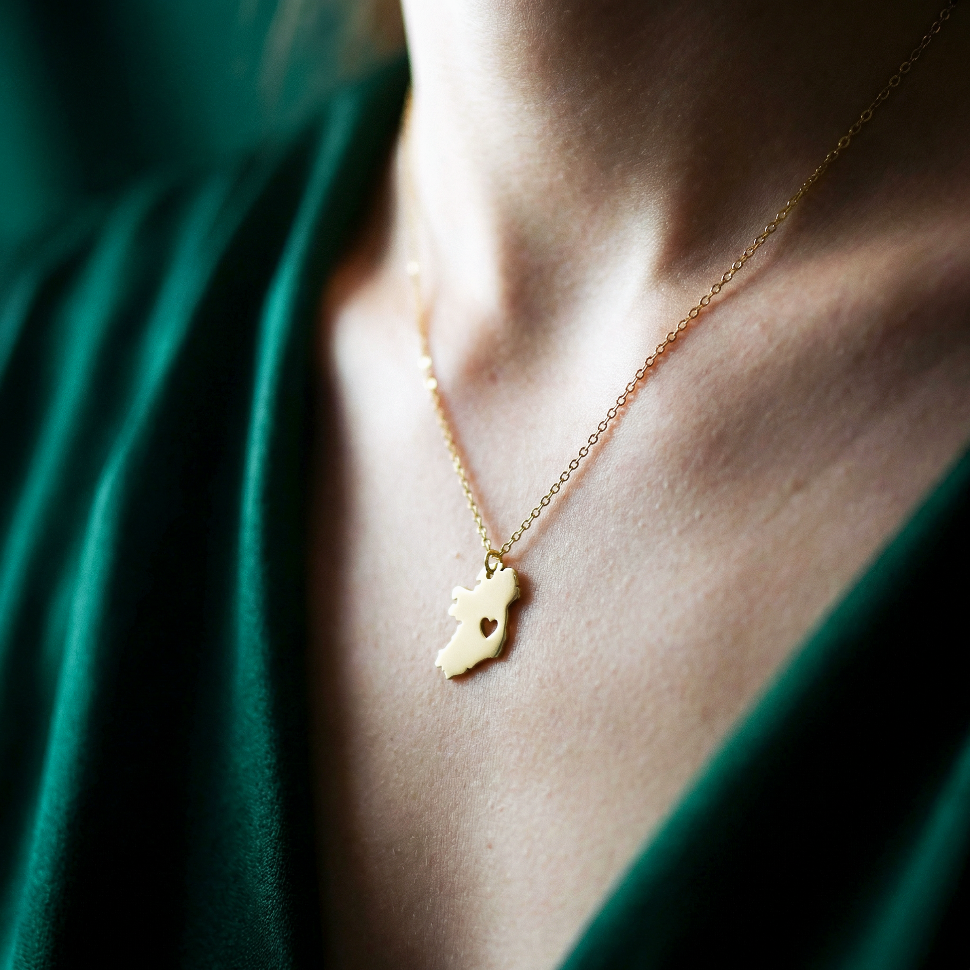 Eirin Apparel Necklace Map of Ireland Necklace – ‘Croí Éireann’ (Heart of Ireland)