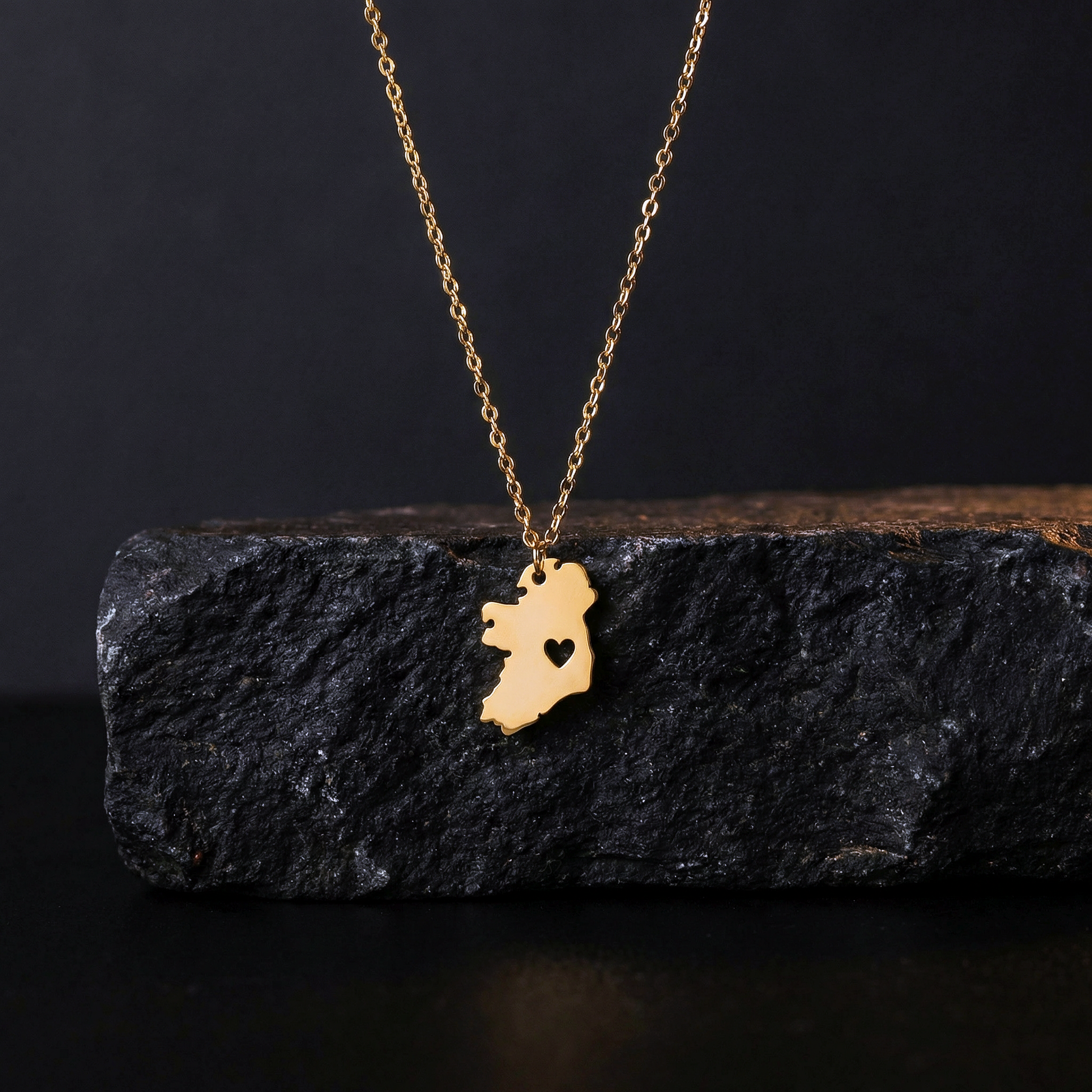 Eirin Apparel Necklace Map of Ireland Necklace – ‘Croí Éireann’ (Heart of Ireland)