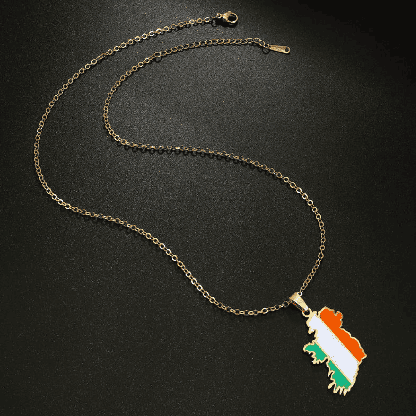 Eirin Apparel Necklace Map of Ireland Tricolour Necklace – ‘Bratach na hÉireann’ (Flag of Ireland)