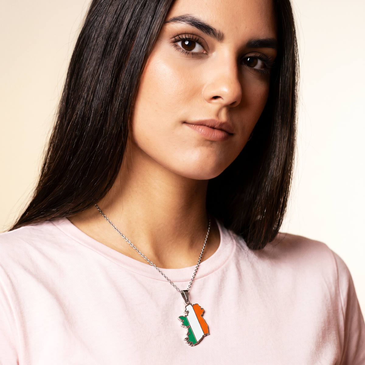 Eirin Apparel Necklace Map of Ireland Tricolour Necklace – ‘Bratach na hÉireann’ (Flag of Ireland)