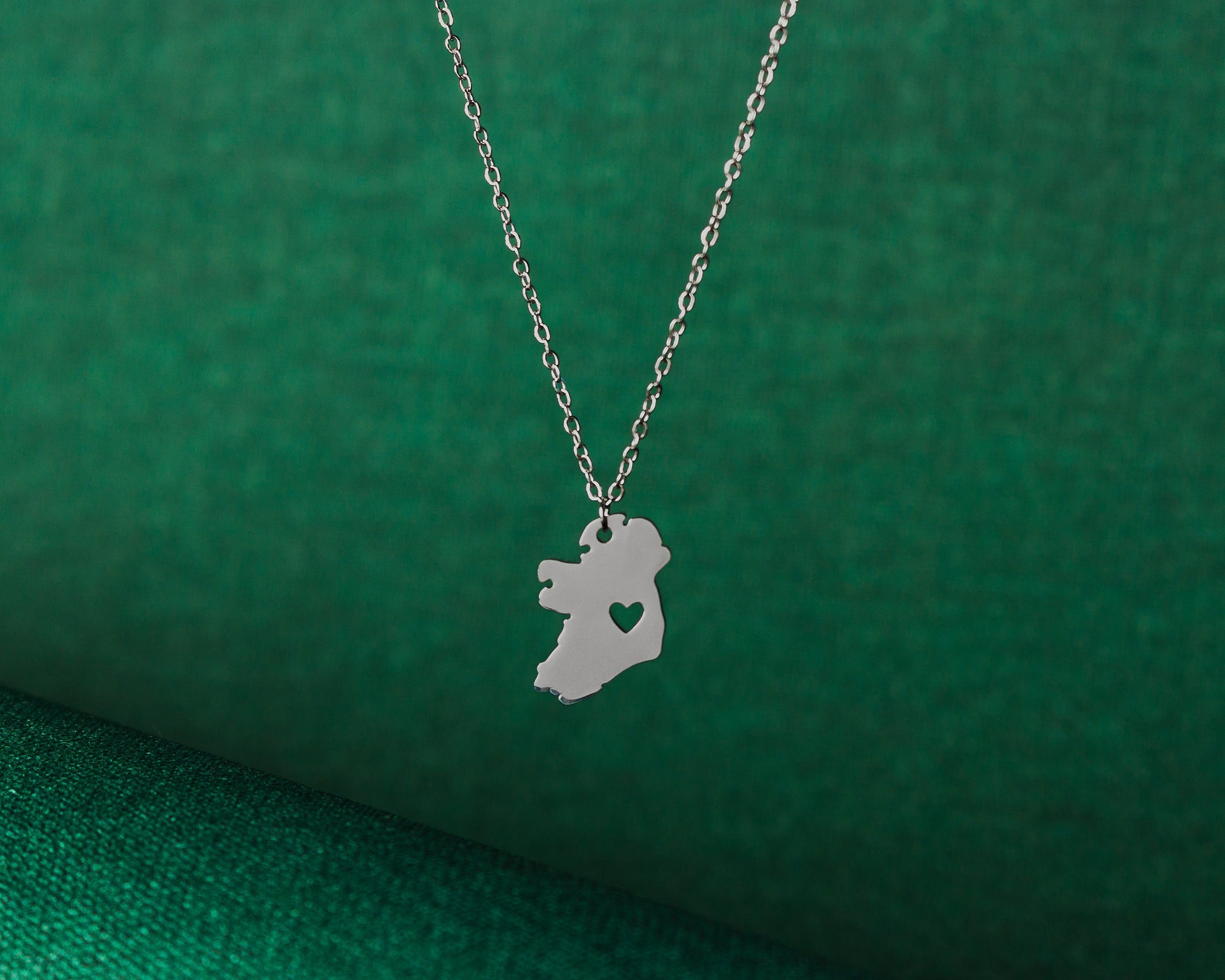 Eirin Apparel Necklace Silver Map of Ireland Necklace - ‘Heartland’