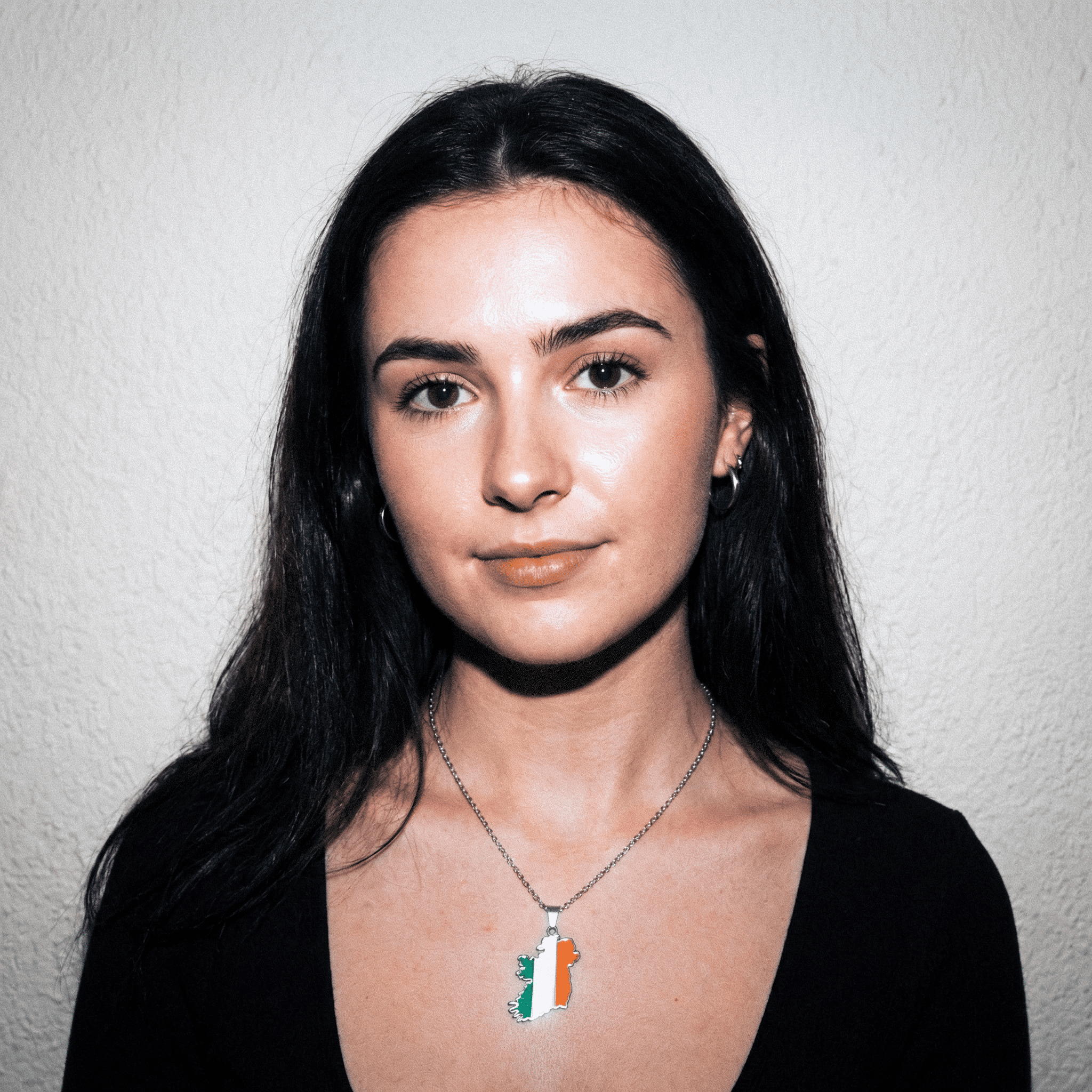 Eirin Apparel Necklace Silver Map of Ireland Tricolour Necklace – ‘Bratach na hÉireann’ (Flag of Ireland)