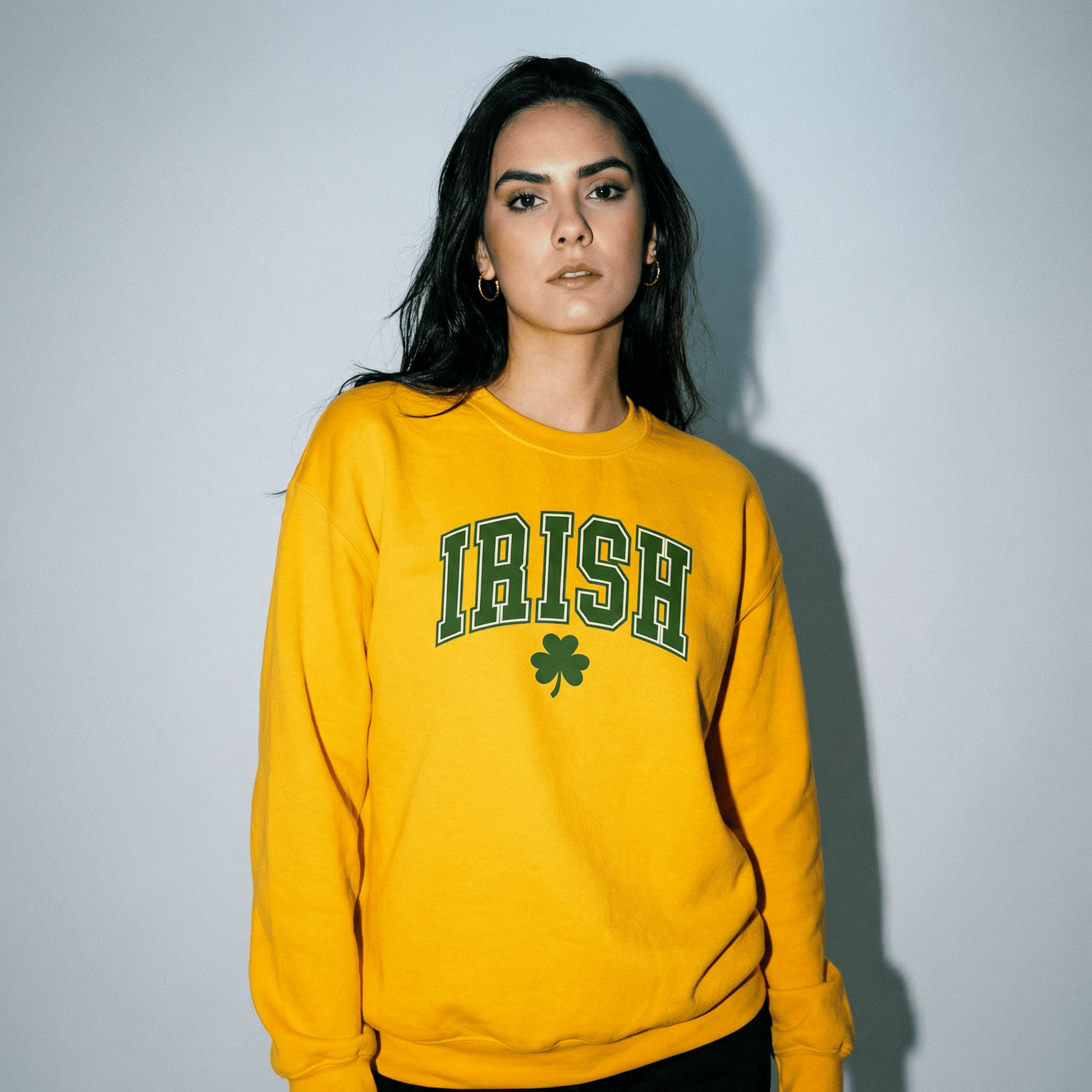 Eirin Apparel Woman's Sweatshirt Gold / S 'Varsity' Irish Sweatshirt