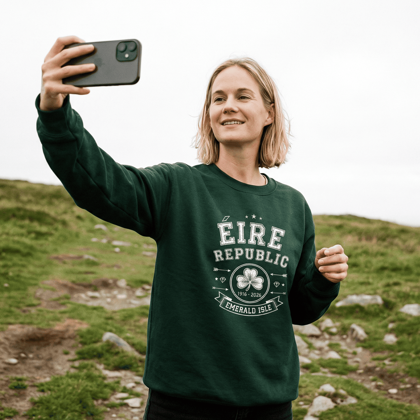 Eirin Apparel Woman's Sweatshirt Women's 'Emerald Isle' Sweatshirt