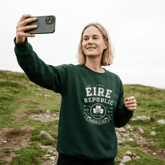 Eirin Apparel Woman's Sweatshirt Women's 'Emerald Isle' Sweatshirt