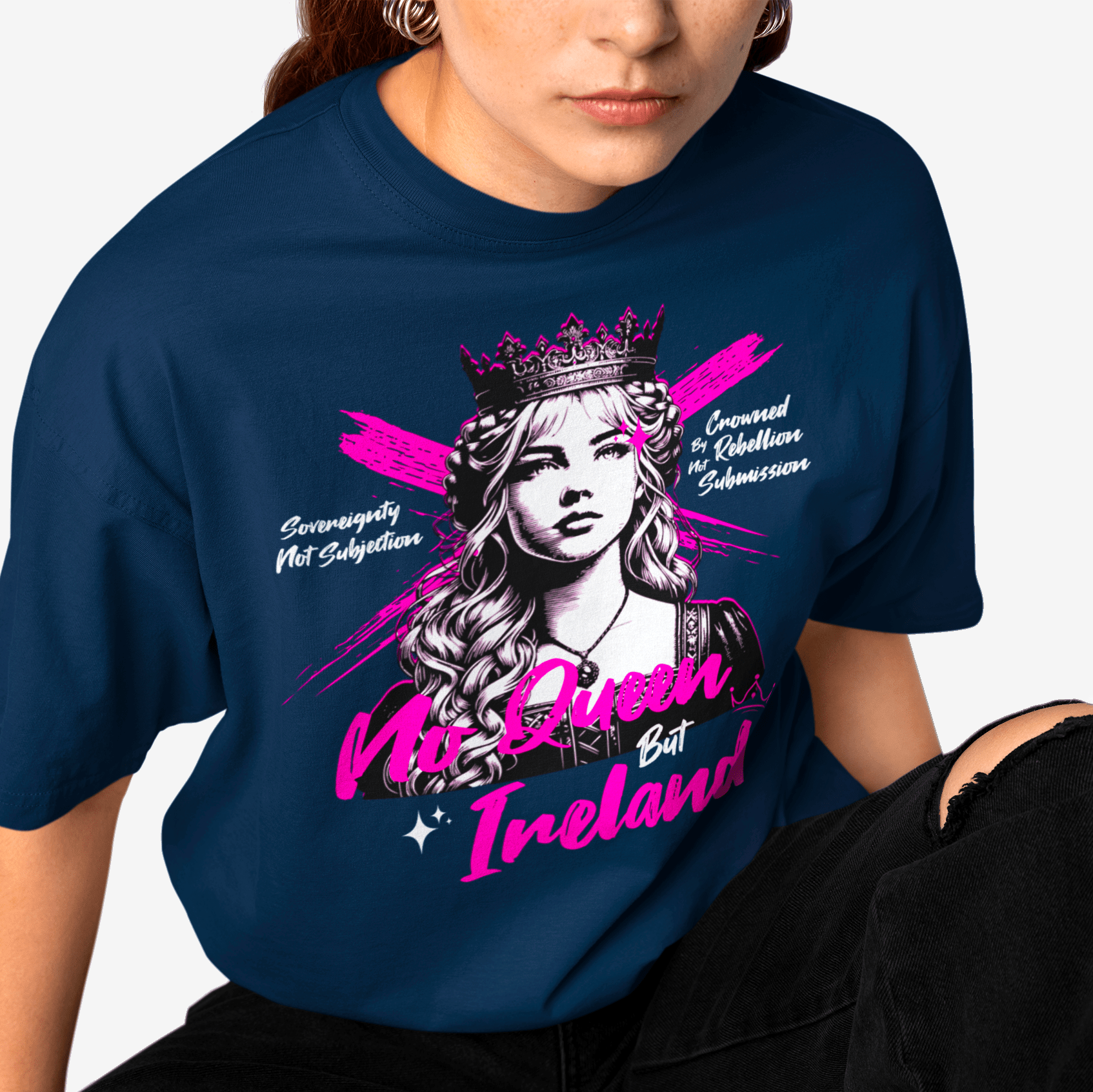 Eirin Apparel Women's Oversized T-Shirt Women's 'No Queen But Ireland' Oversized T-Shirt