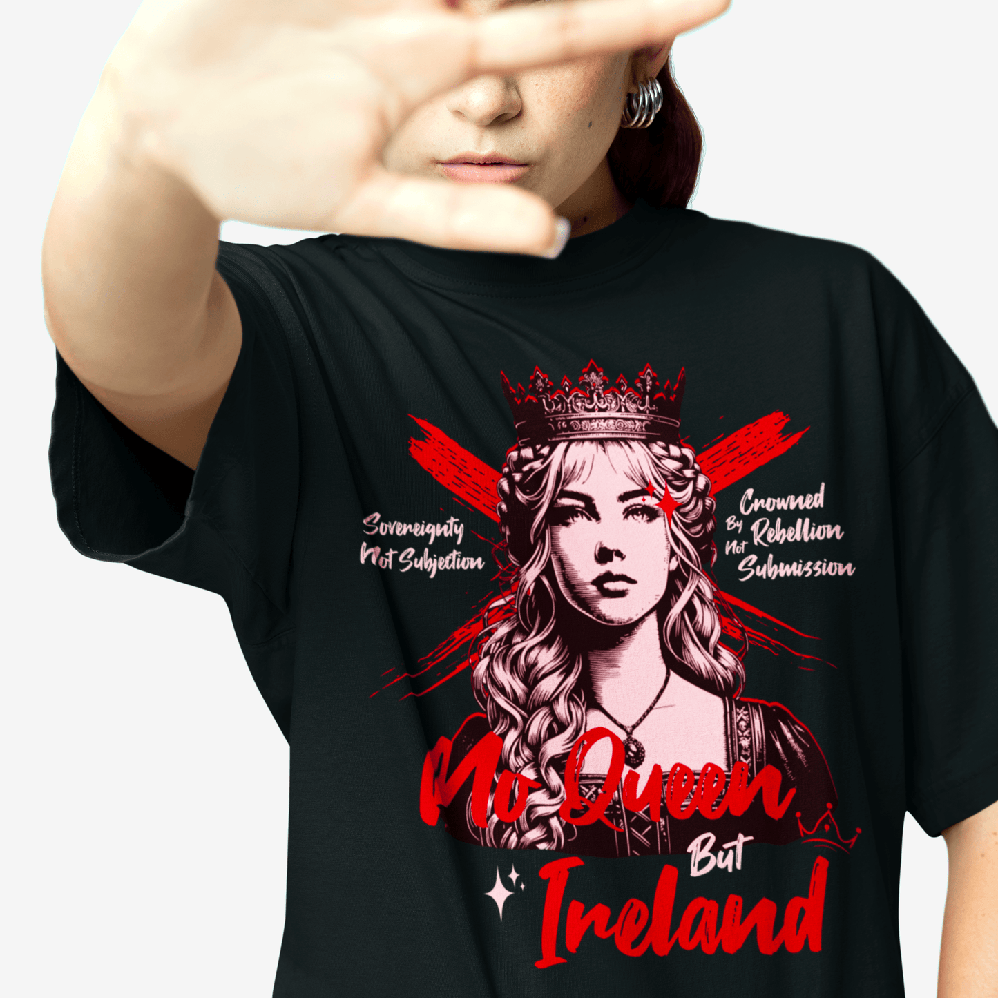 Eirin Apparel Women's Oversized T-Shirt Women's 'No Queen But Ireland' Oversized T-Shirt