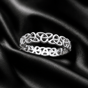 Eirin Apparel Women's Ring Women's Celtic Knot Ring – 'Síorfhite' (Everwoven)
