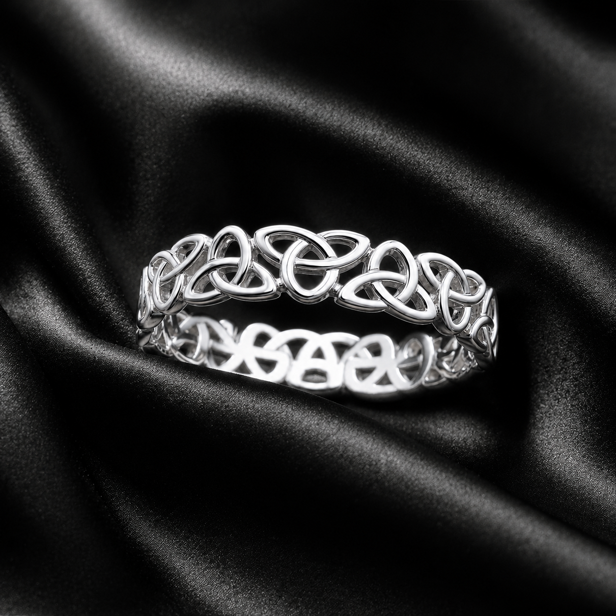 Eirin Apparel Women's Ring Women's Celtic Knot Ring – 'Síorfhite' (Everwoven)