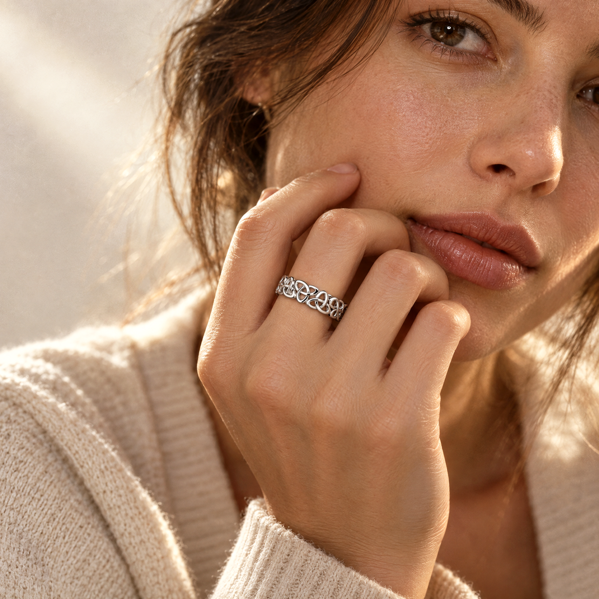 Eirin Apparel Women's Ring Women's Celtic Knot Ring – 'Síorfhite' (Everwoven)