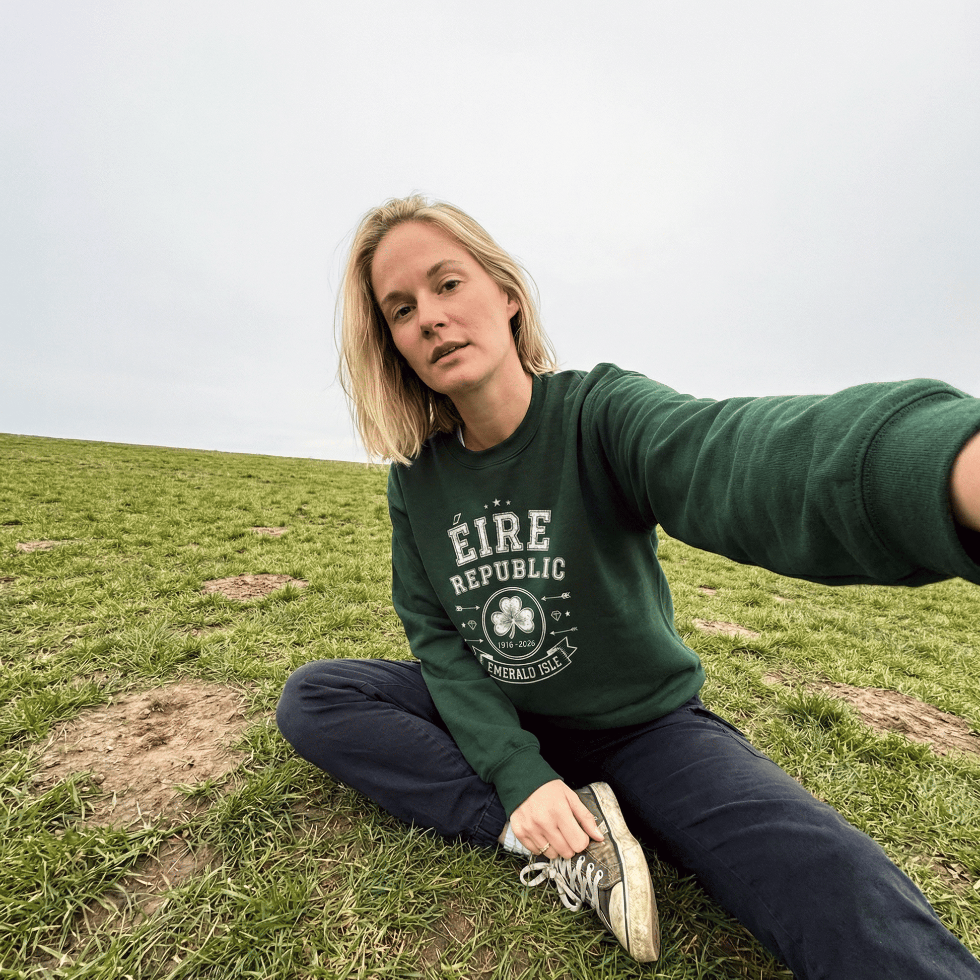 Eirin Apparel Women's Sweatshirt 'Emerald Isle' Sweatshirt