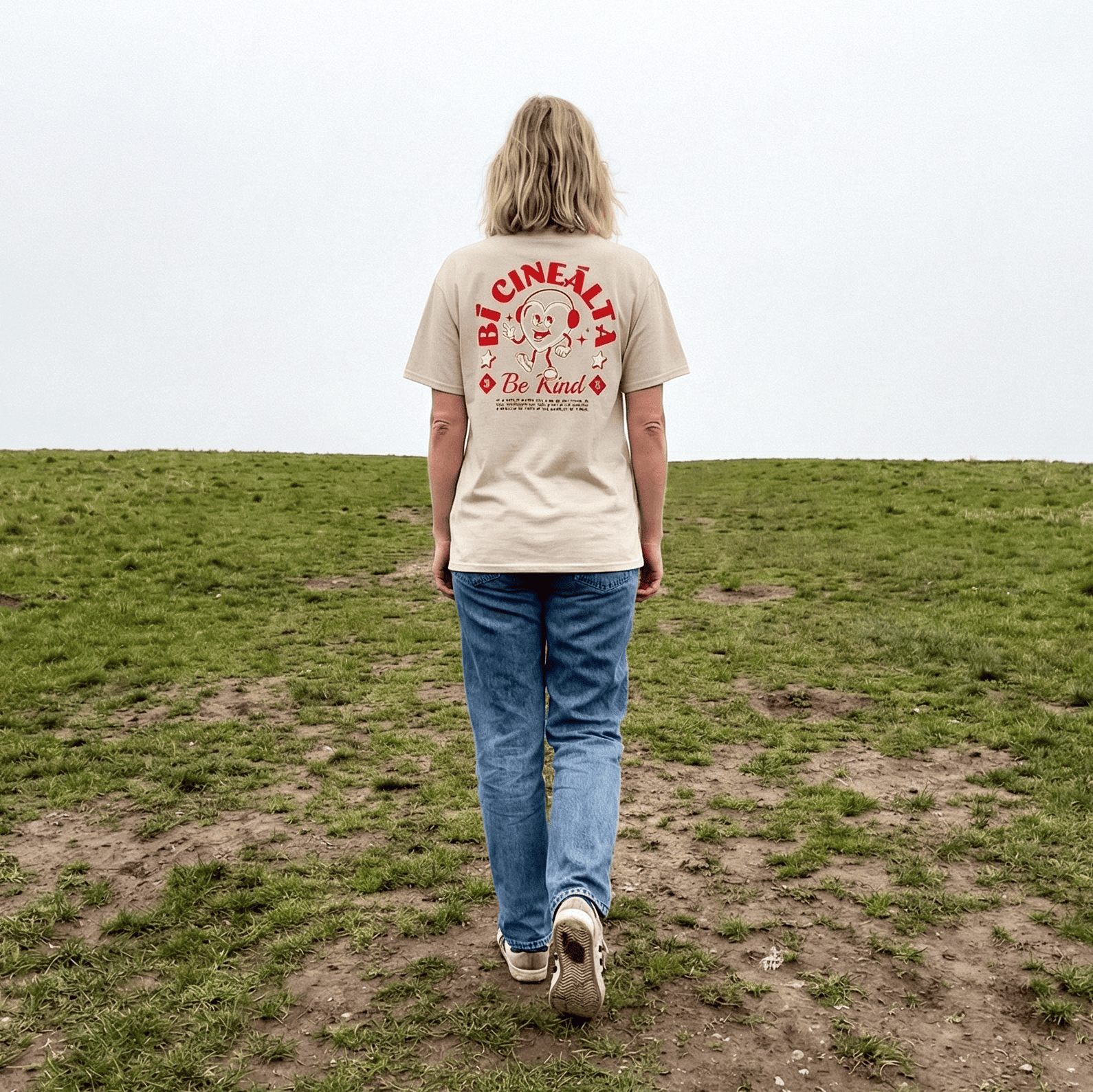 Eirin Apparel Women's T-Shirt 'Be Kind' Gaelic T-Shirt
