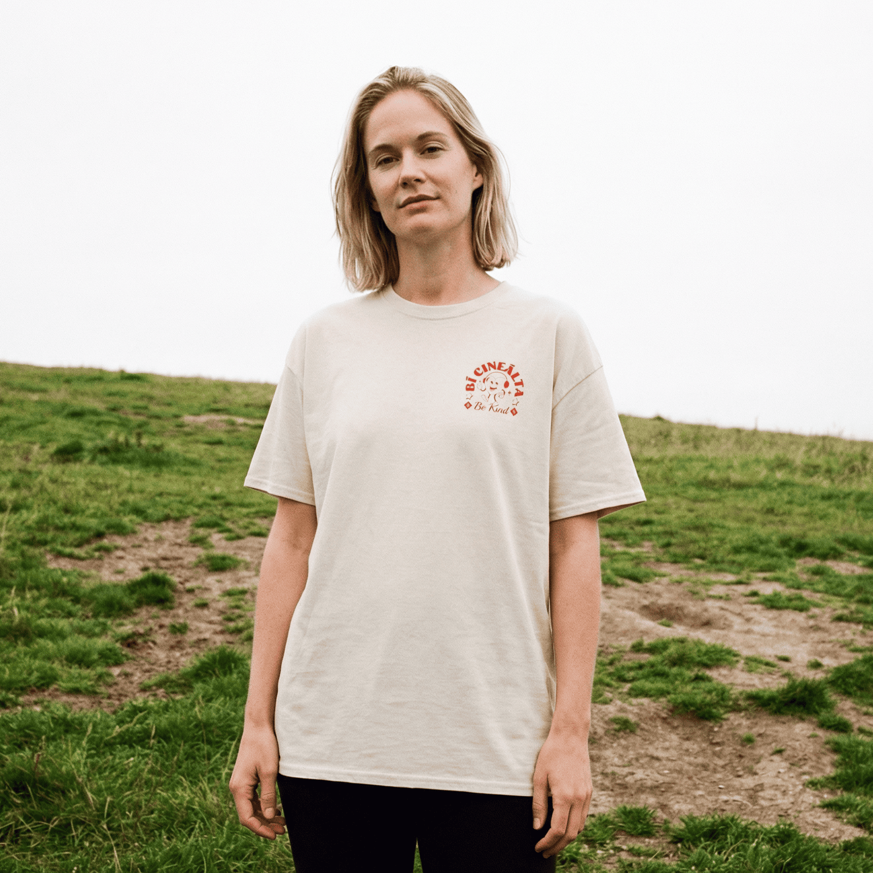 Eirin Apparel Women's T-Shirt 'Be Kind' Gaelic T-Shirt