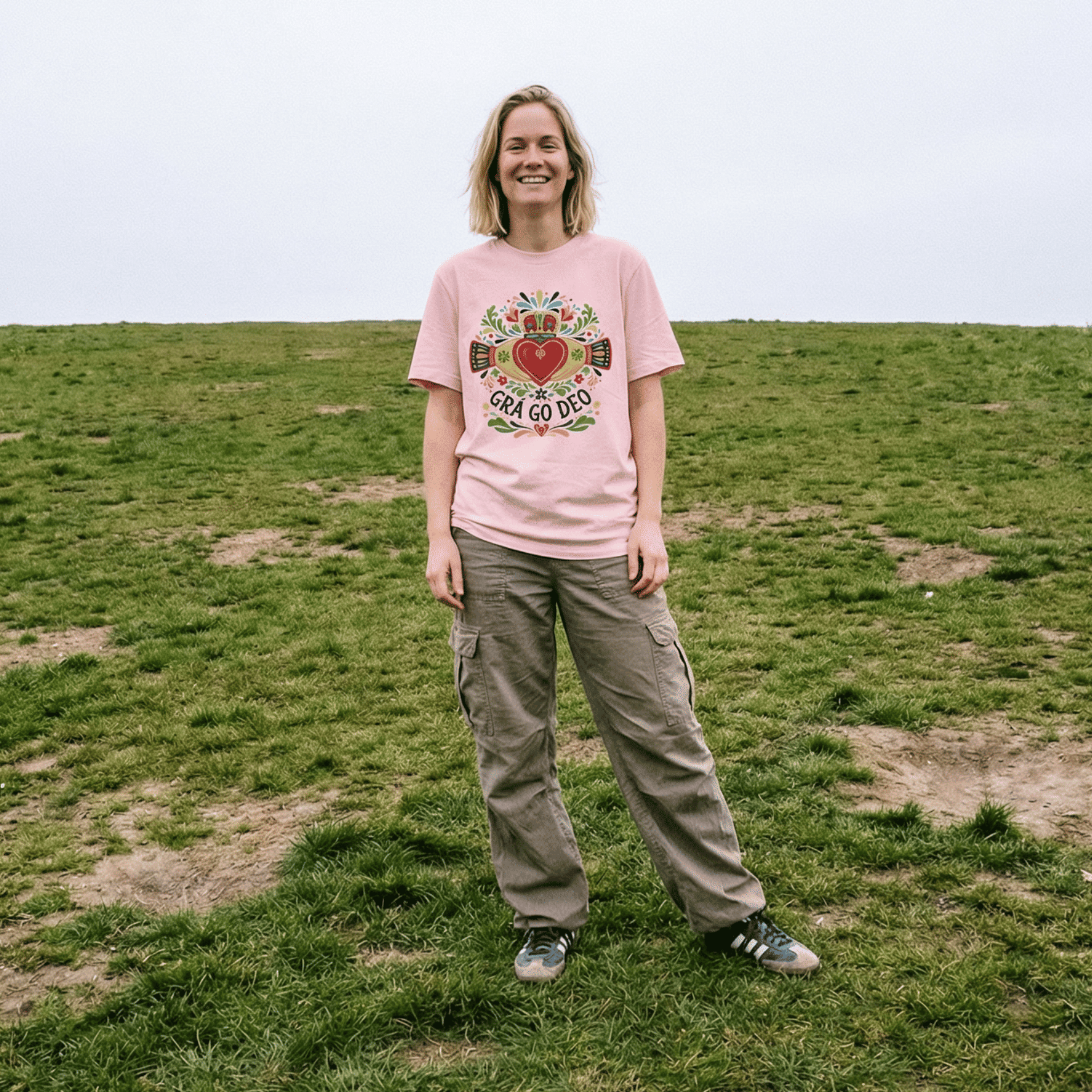 Eirin Apparel Women's T-Shirt Women's Boho Claddagh 'Grá go Deo / Forever Love' Gaelic T-Shirt