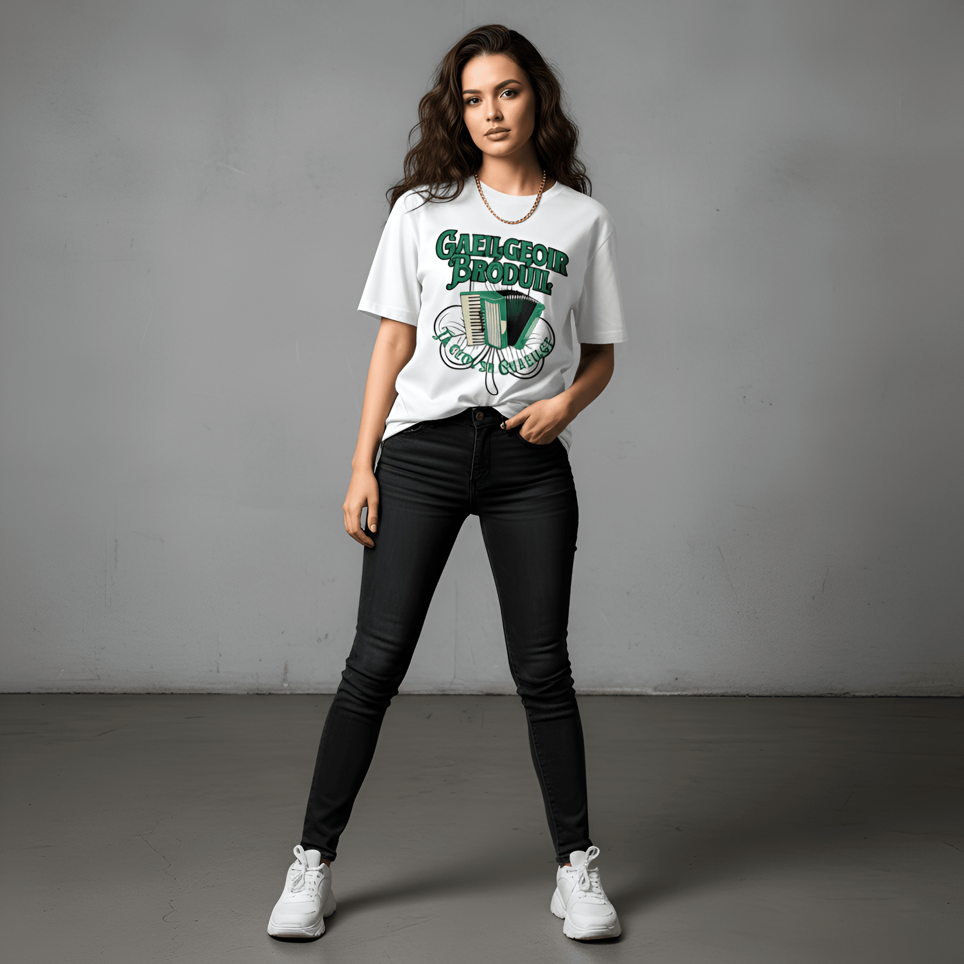 Eirin Apparel Women's T-Shirt Women's 'There's Music In Irish' Gaelic T-Shirt