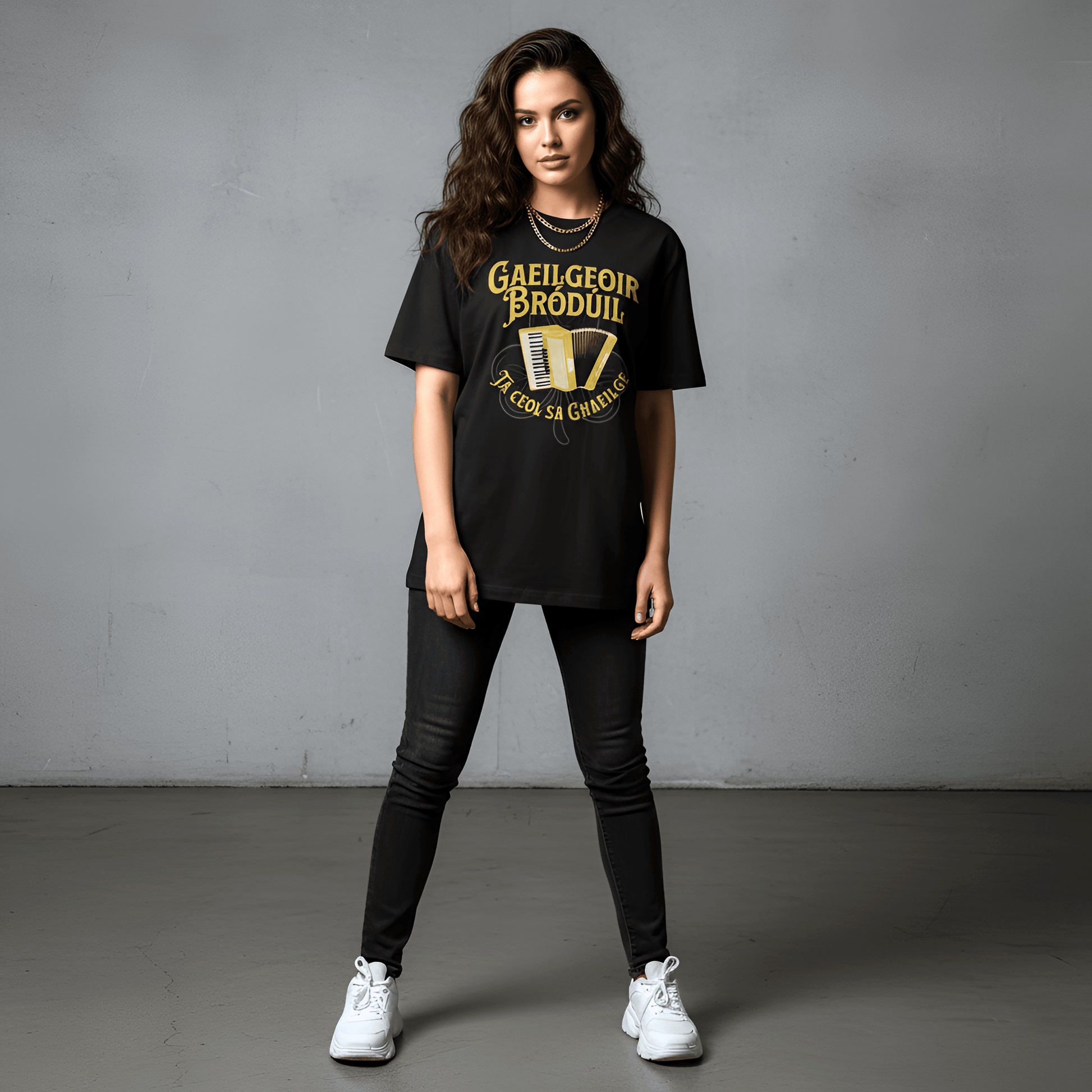 Eirin Apparel Women's T-Shirt Women's 'There's Music In Irish' Gaelic T-Shirt